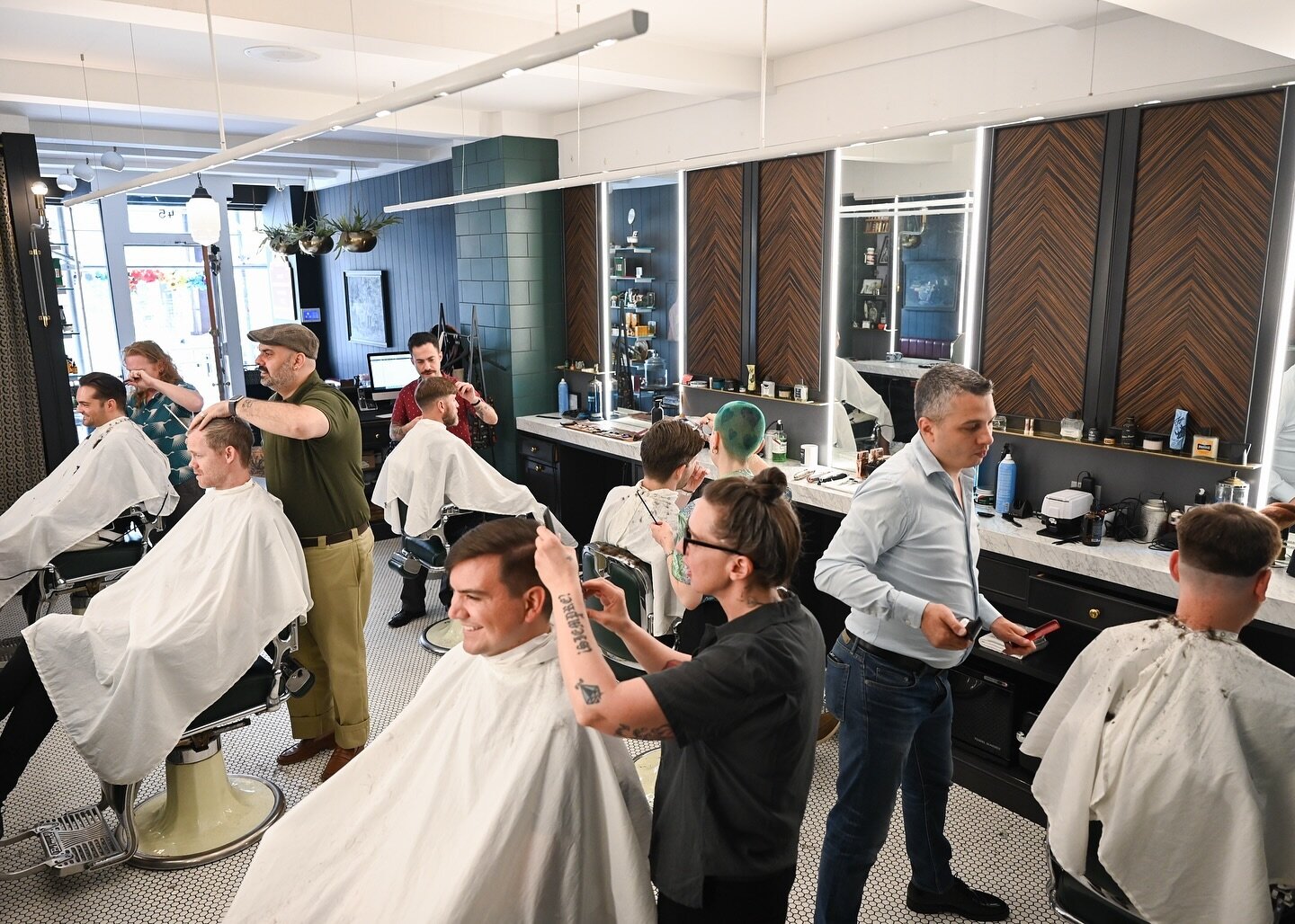 ✨ Busy, when you know how! We&rsquo;re super excited for a fresh start in Spring with special guest barbers later this month and throughout April! #haarandco