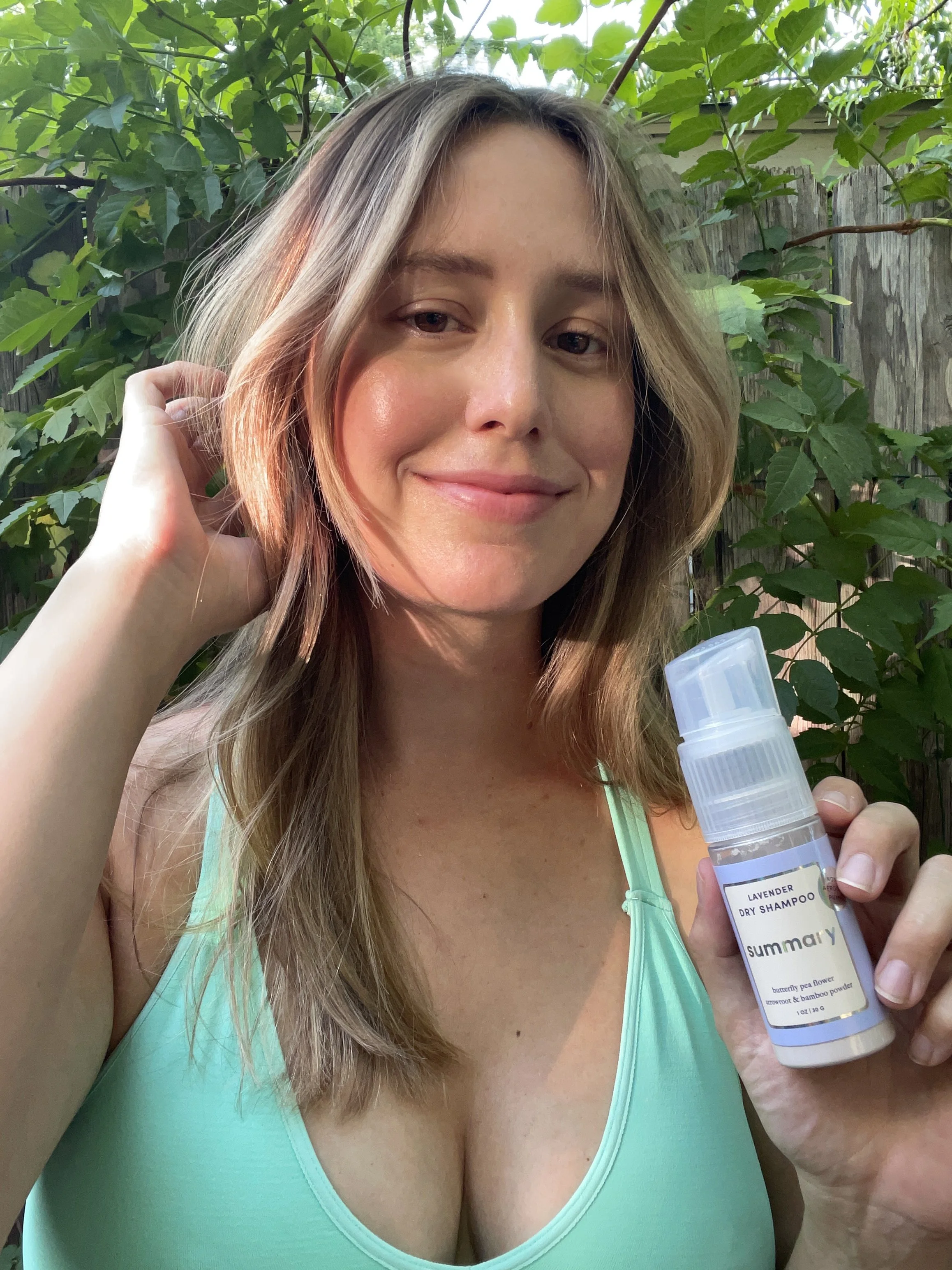 Summary_@roseequalls_DryShampoo_Photo_1.JPG