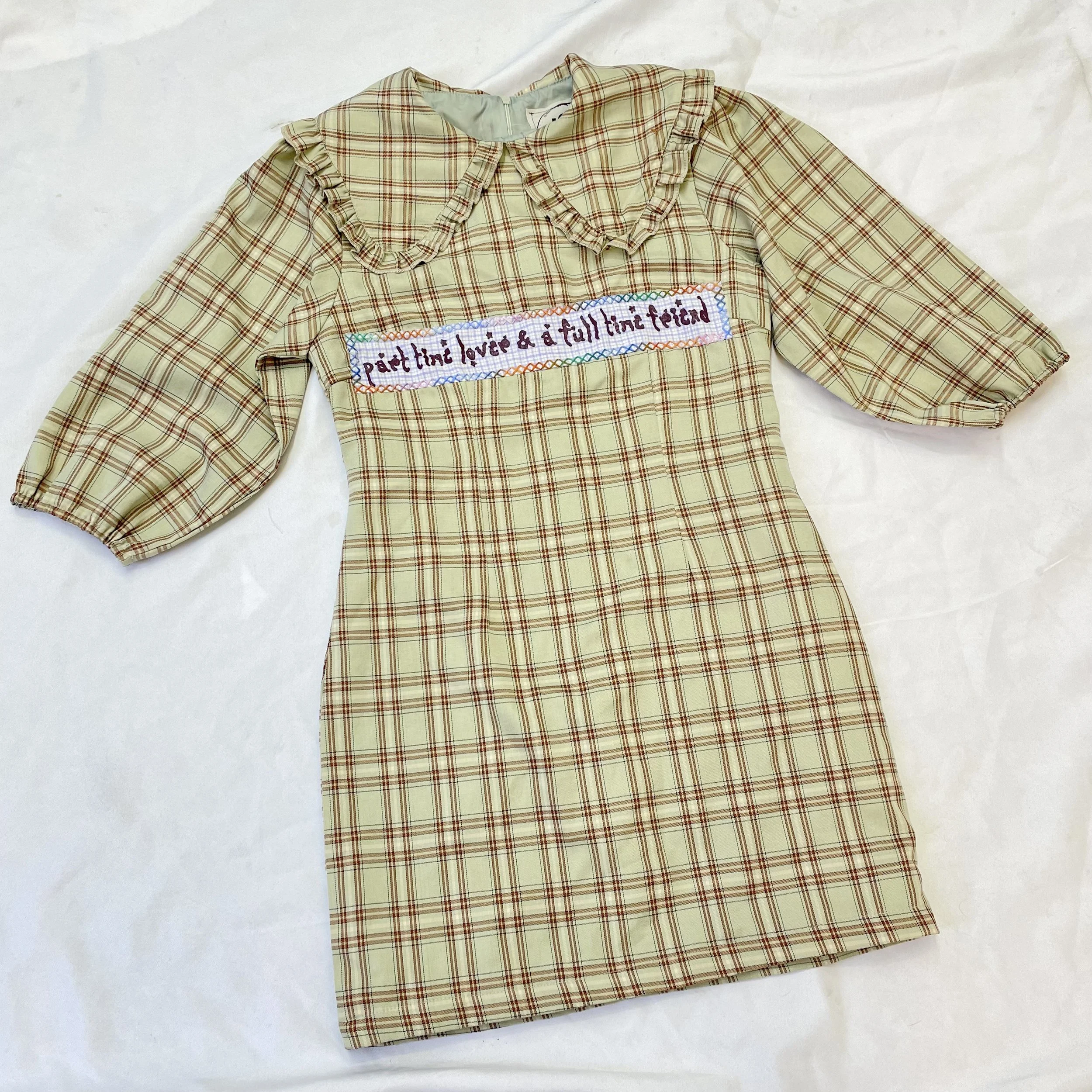 women's M moldy peaches