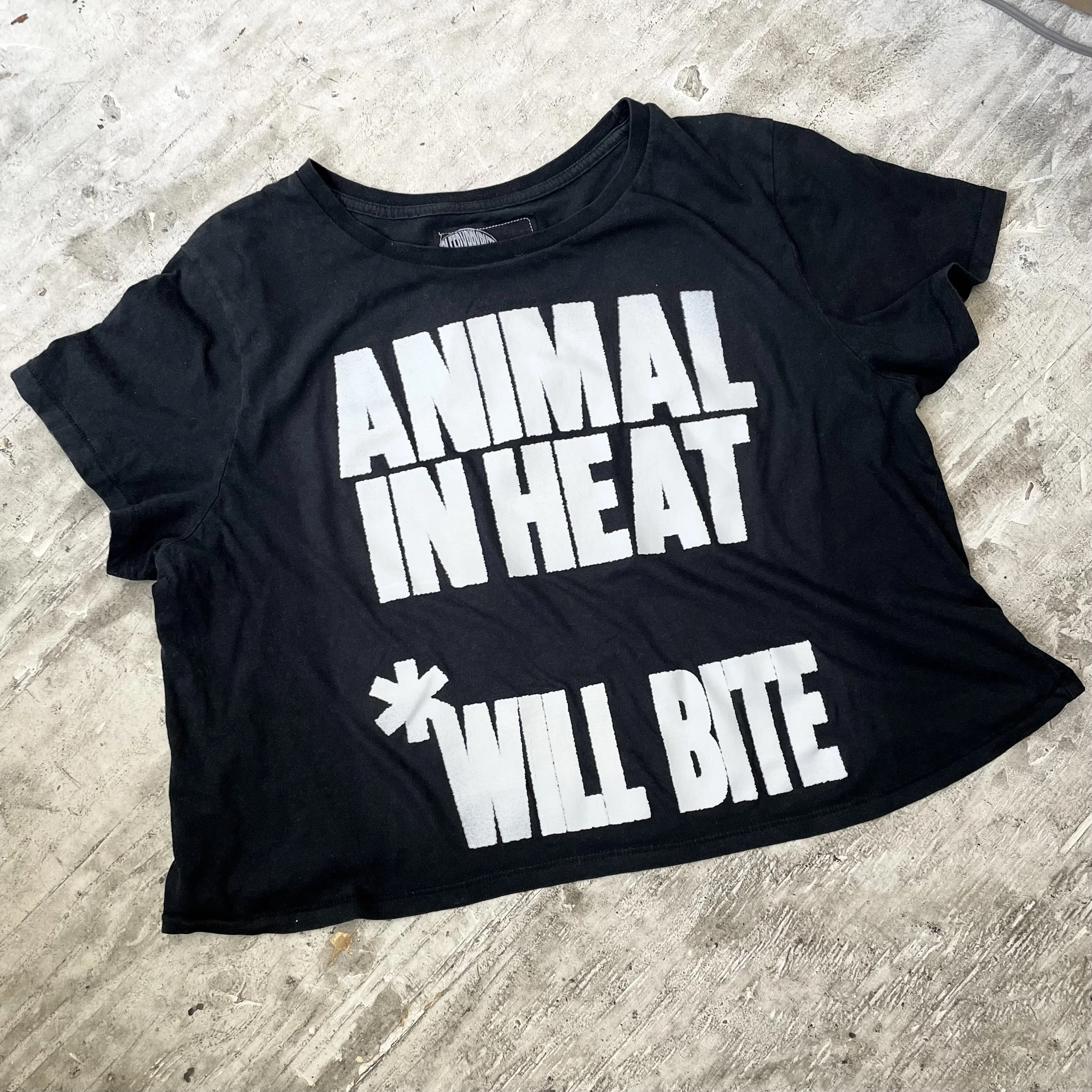 women's 2XL animal in heat