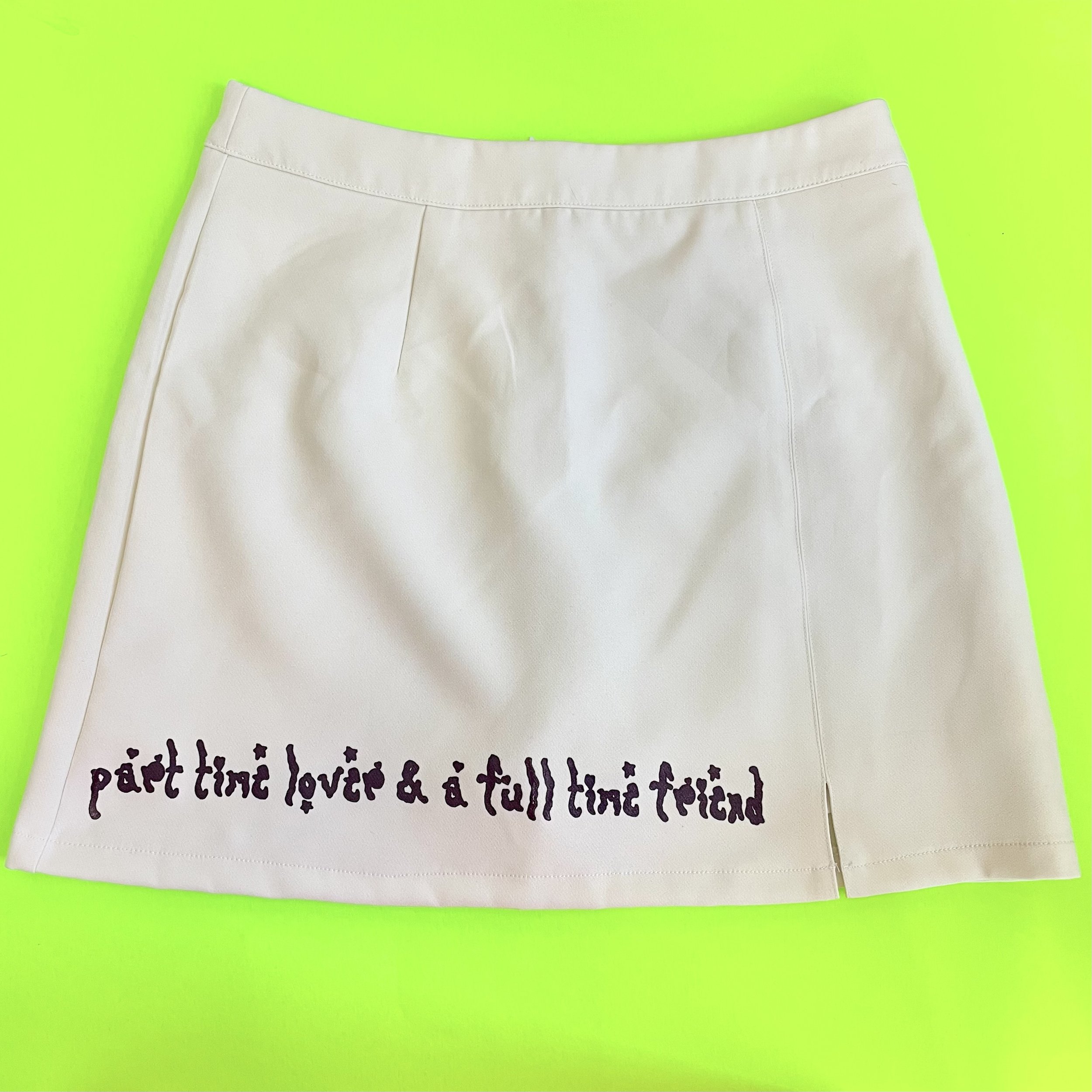 women's M moldy peaches