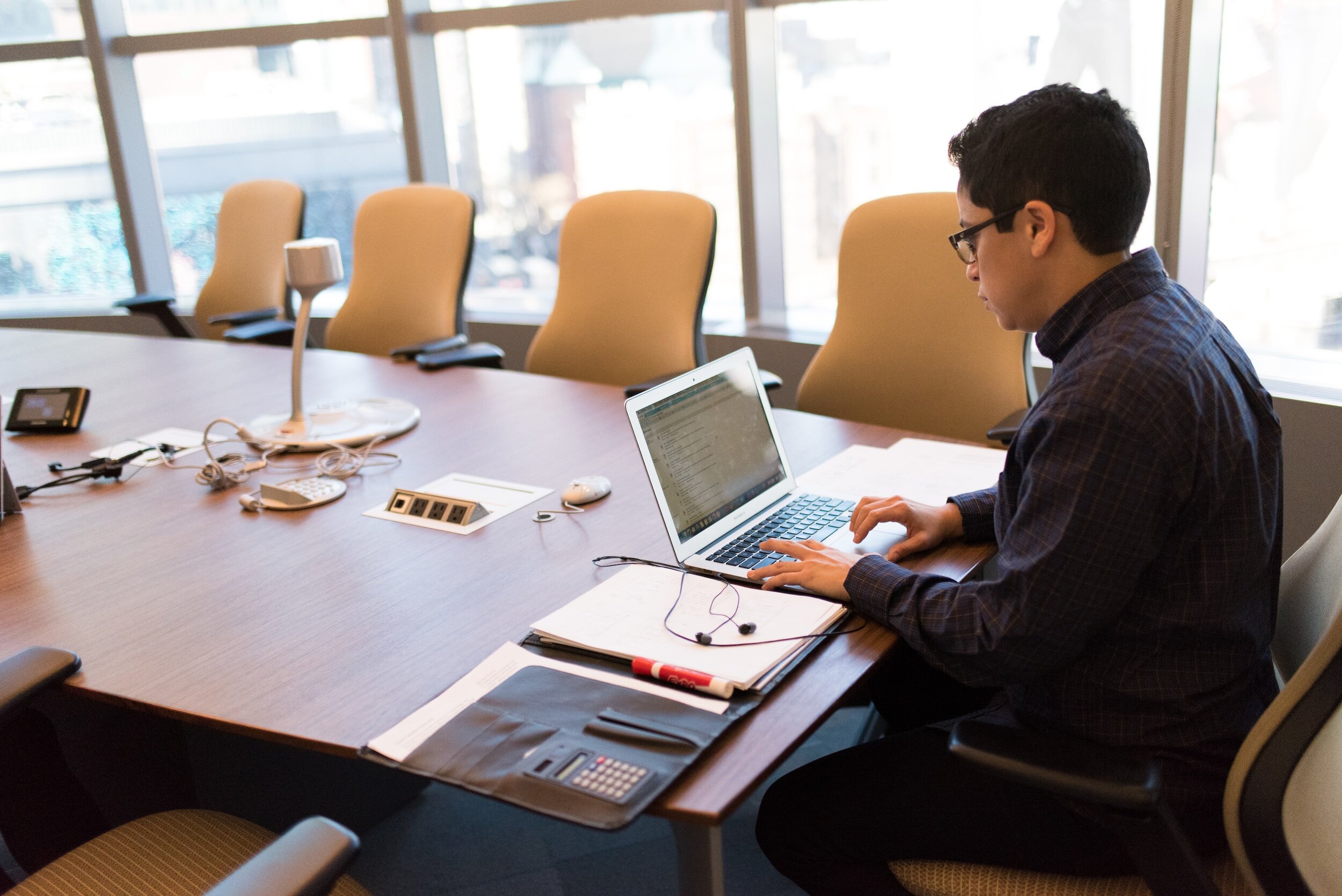 Choosing the Right IT Service Provider: A Crucial Decision for Your Business