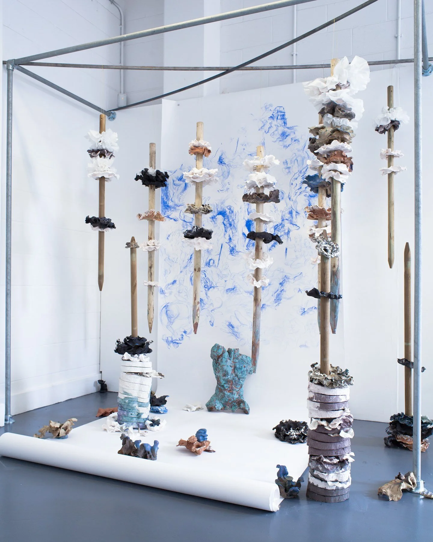 In situ at @heatherley_school_of_art 

The Woods of Ecky Thump 

These garland growths, reminiscent of flower crowns are set as fragmented tangible moments of the landscape, where the woods meet the moorland and iron filament taints the soils, clays 