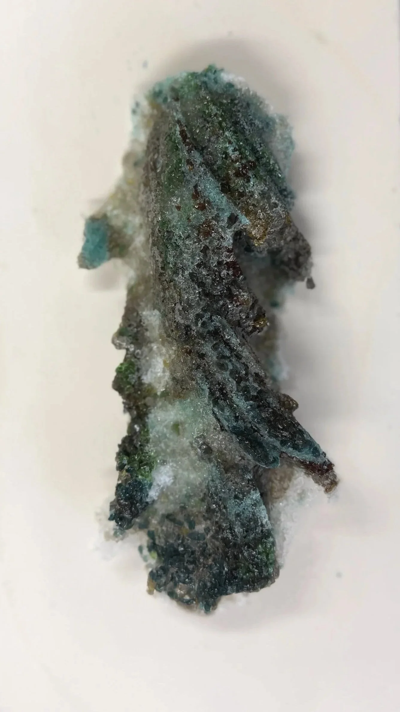 Eere ‘an There | 2026 | Pâte de verre | 12 x 9 x 7 cm
