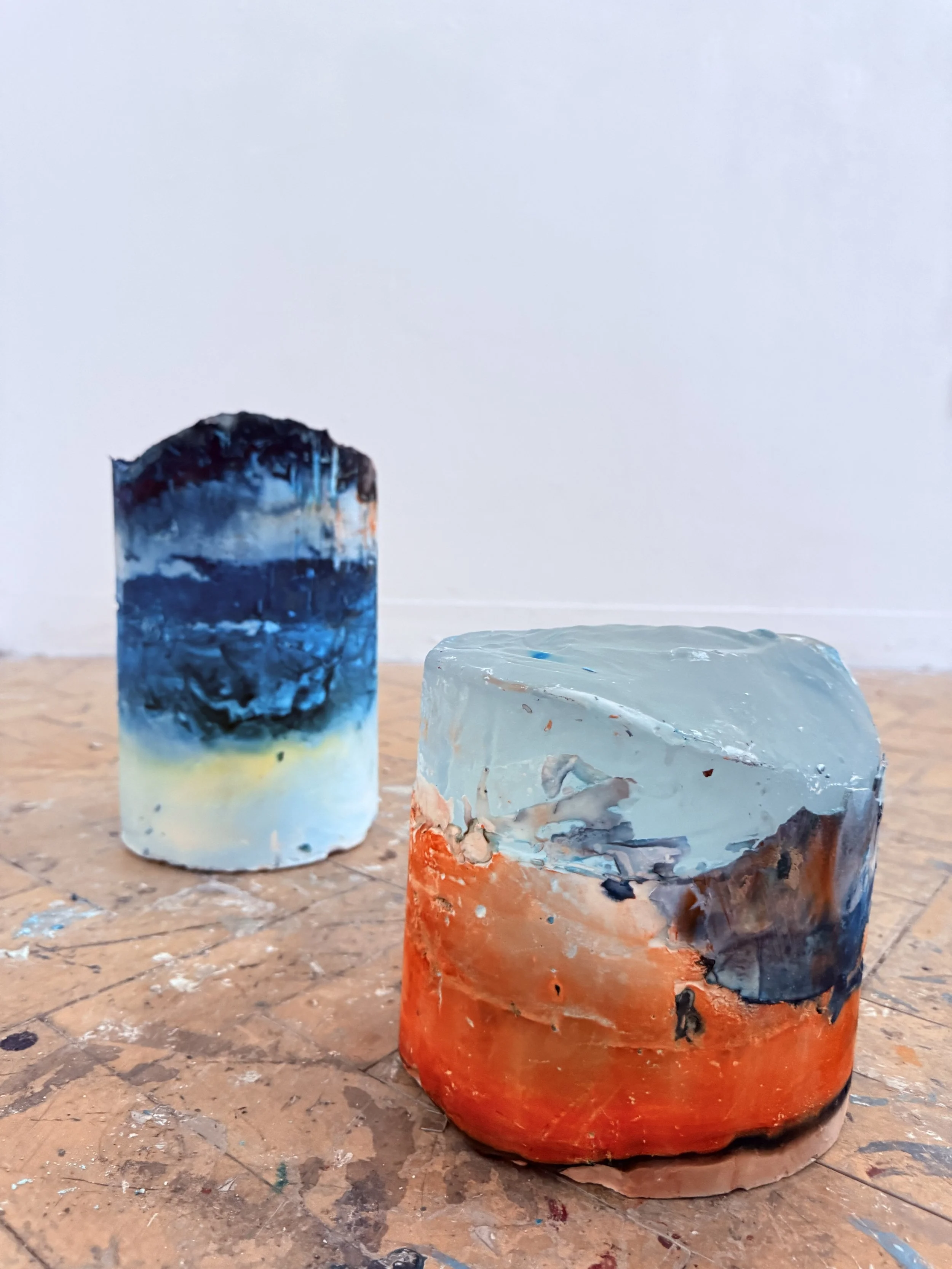 
Underrt Foot | 2026 |
Oil pigments, ink, engraved aqua cast eco resin | 47 x 52 x 52 cm