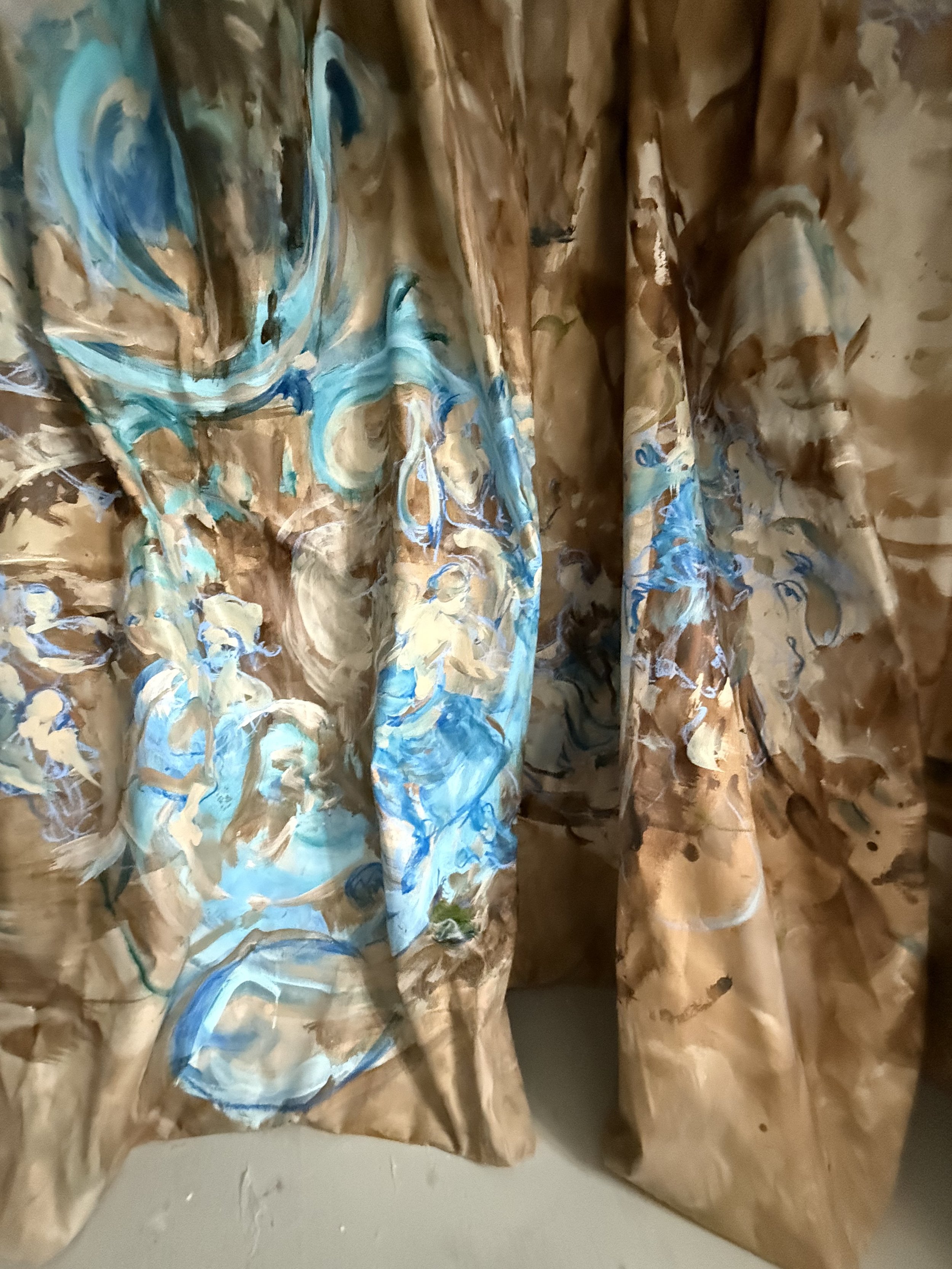 Aw O’er t’ Place | 2026 | Iron and copper oxidising pigments, oil pigments, alcohol inks, porcelain, linen

| 240 cm x 340 x 300 cm