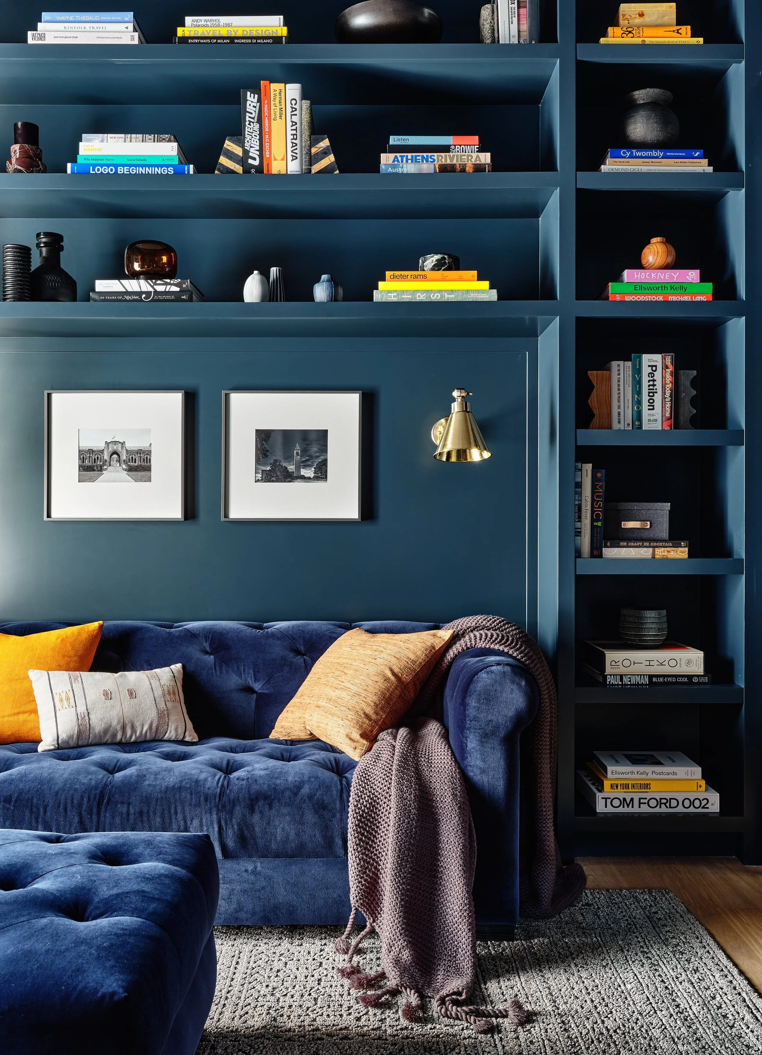 09.+DiDonato+House+by+Chango+&+Co.+-+Blue+Office+Lounge+Area.jpg
