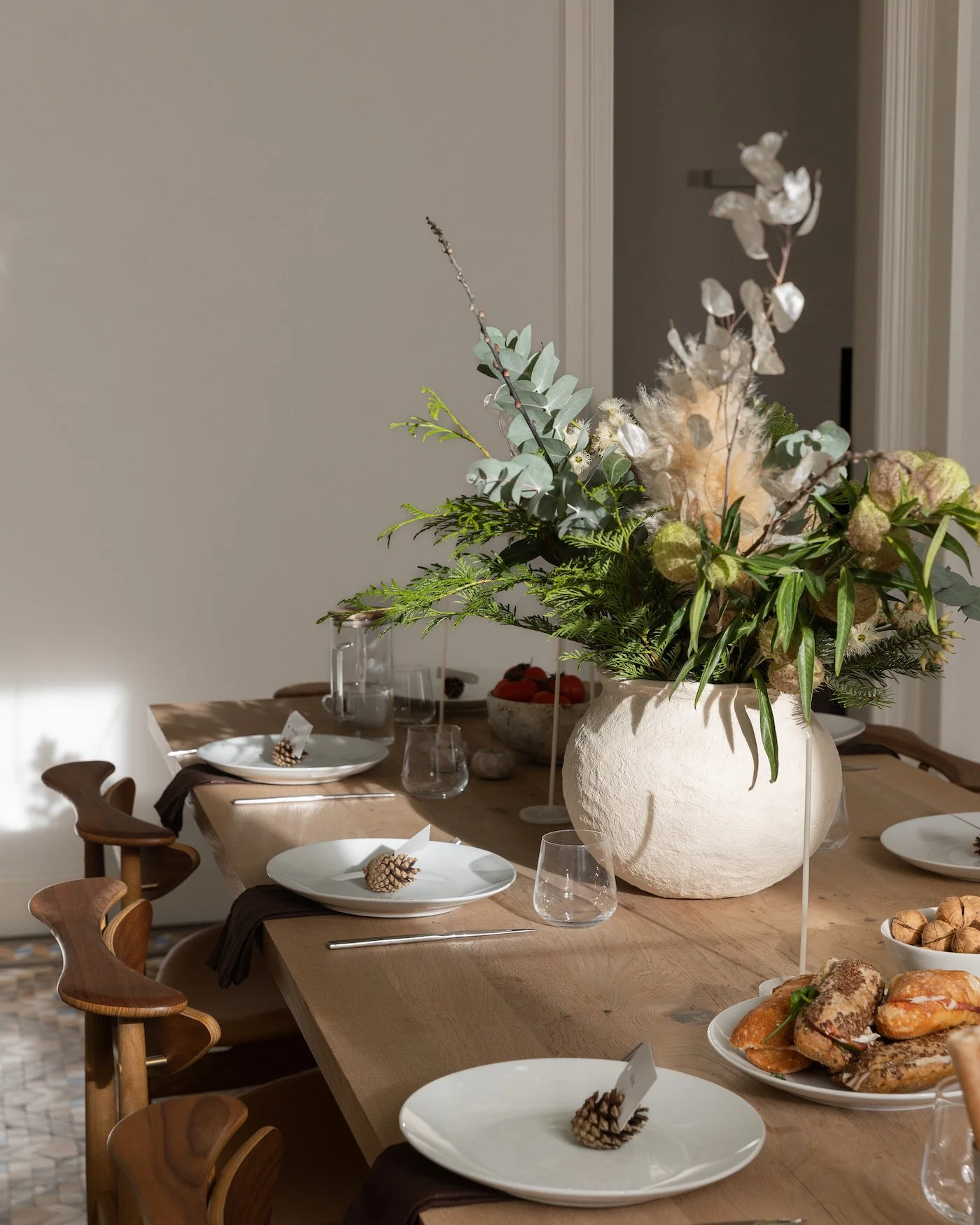 Holiday Hosting Perfection: Curating Your Dinner Party Table for 2023