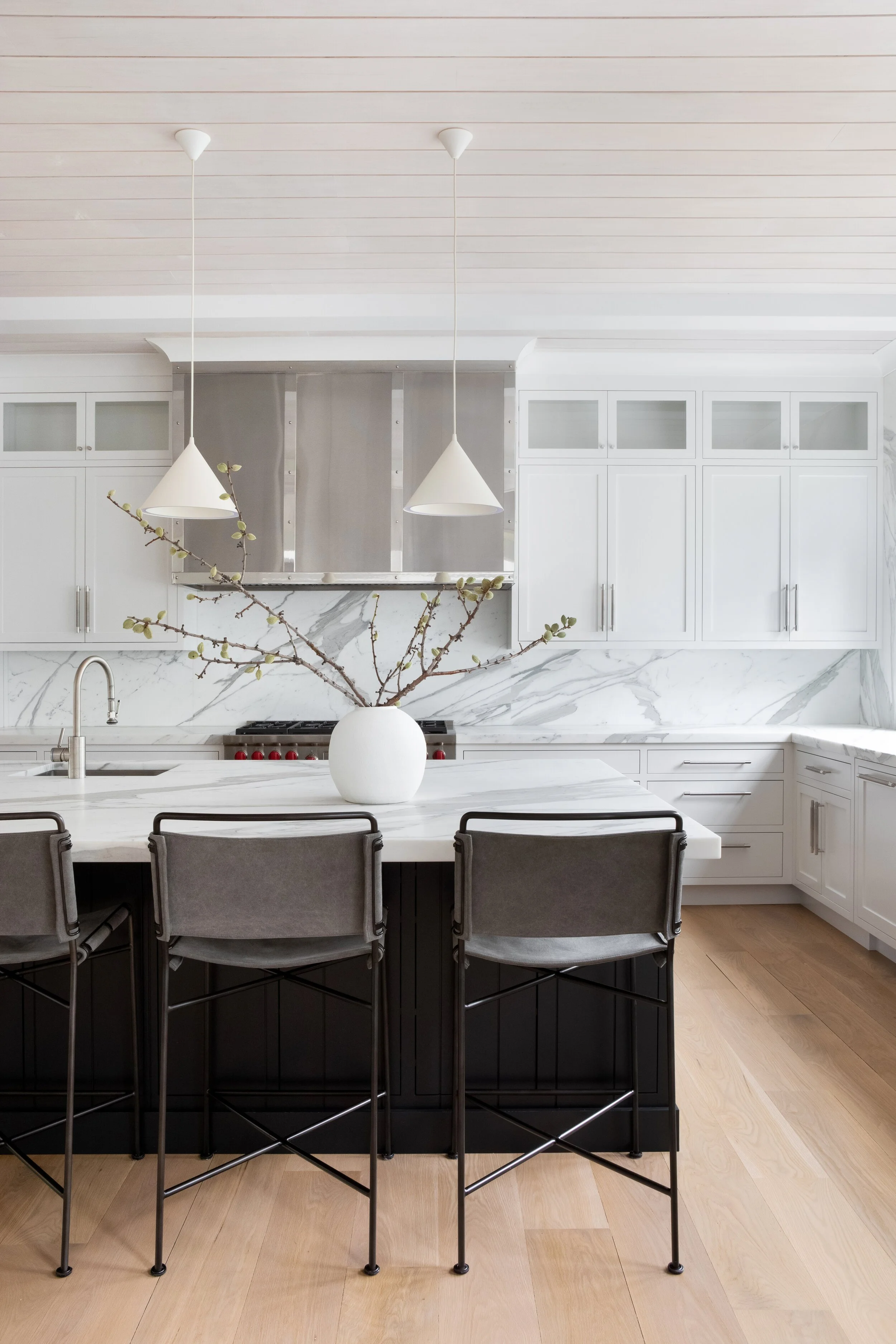 21.+Cold+Spring+Harbor+by+Chango+&+Co.+-+Kitchen+Detail.jpg