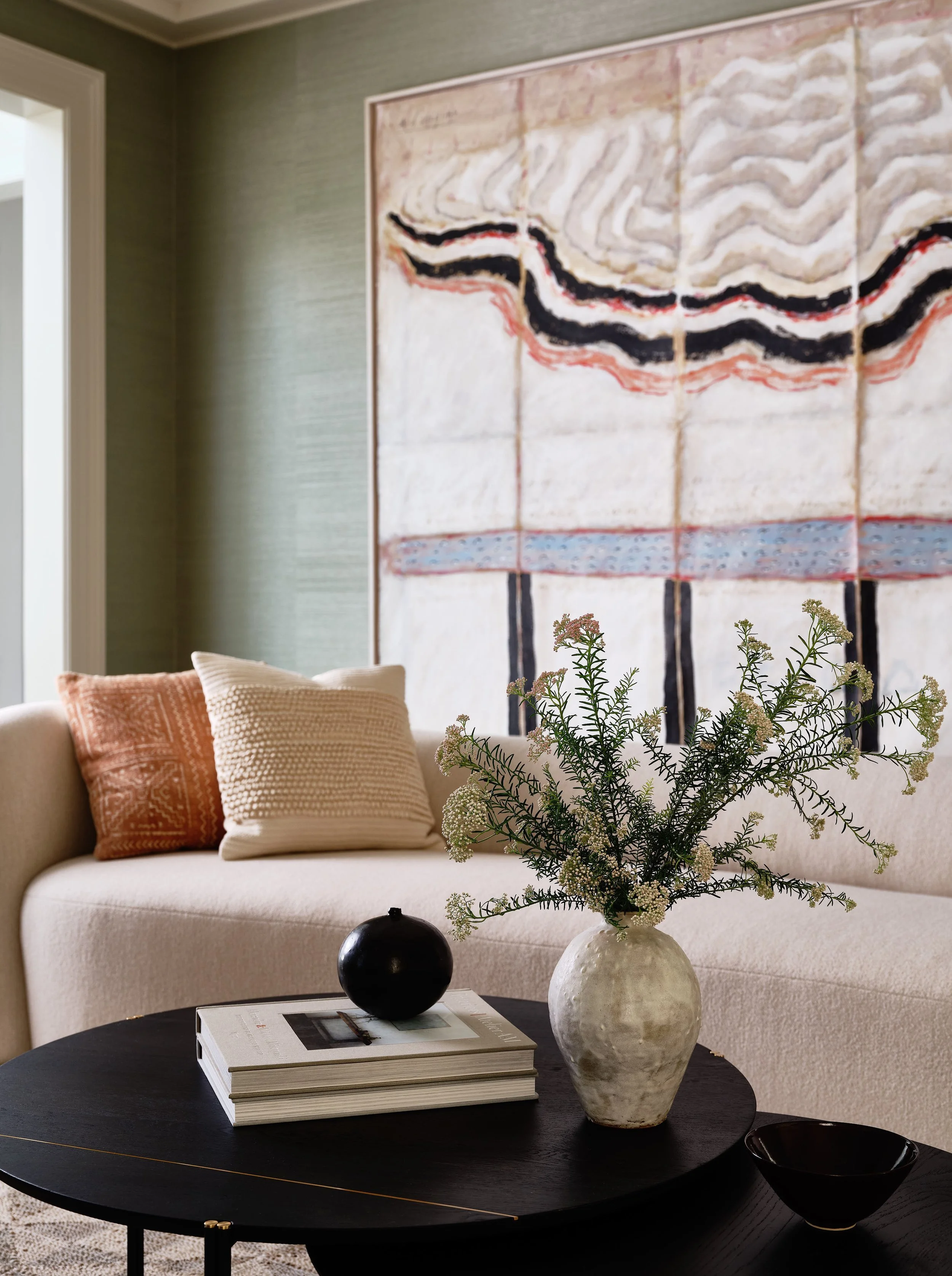 05.+Old+Greenwich+by+Chango+&+Co.+-+Living+Room+Vignette.jpg