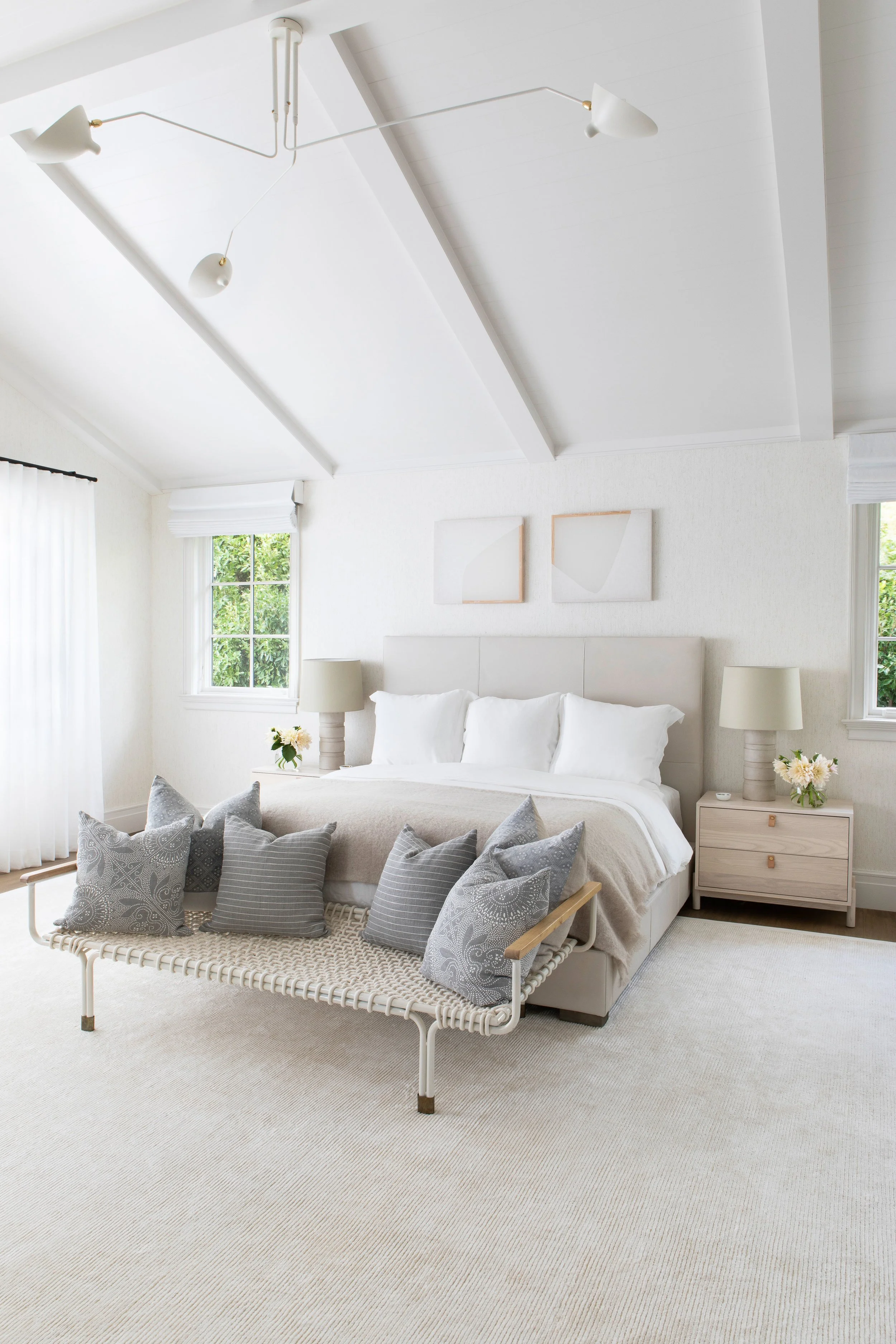 34.+Pacific+Palisades,+L.A.+by+Chango+&+Co.+-+Master+Bedroom+Long.jpg