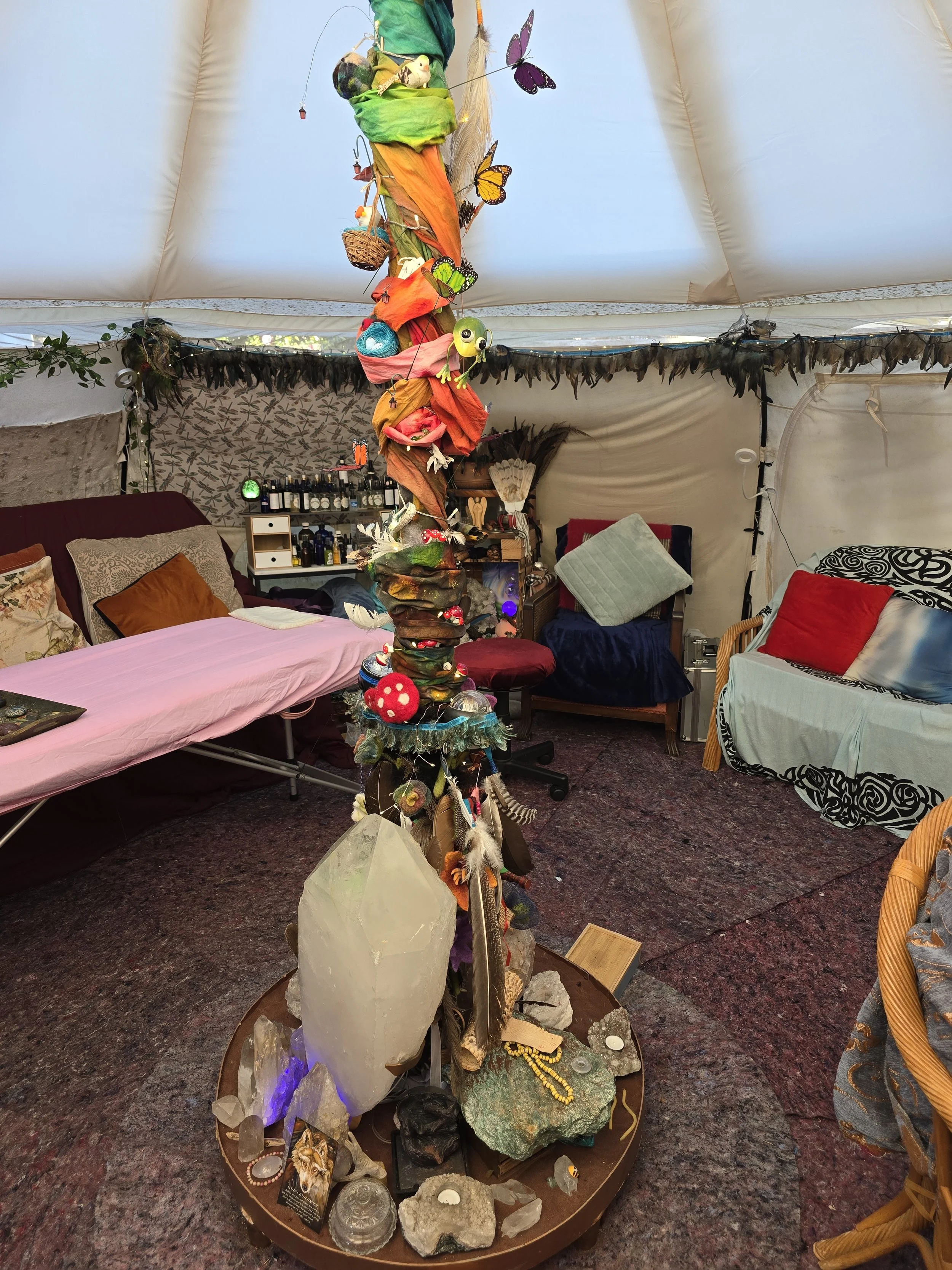 Altar Pole - Arniya Heartford.jpg