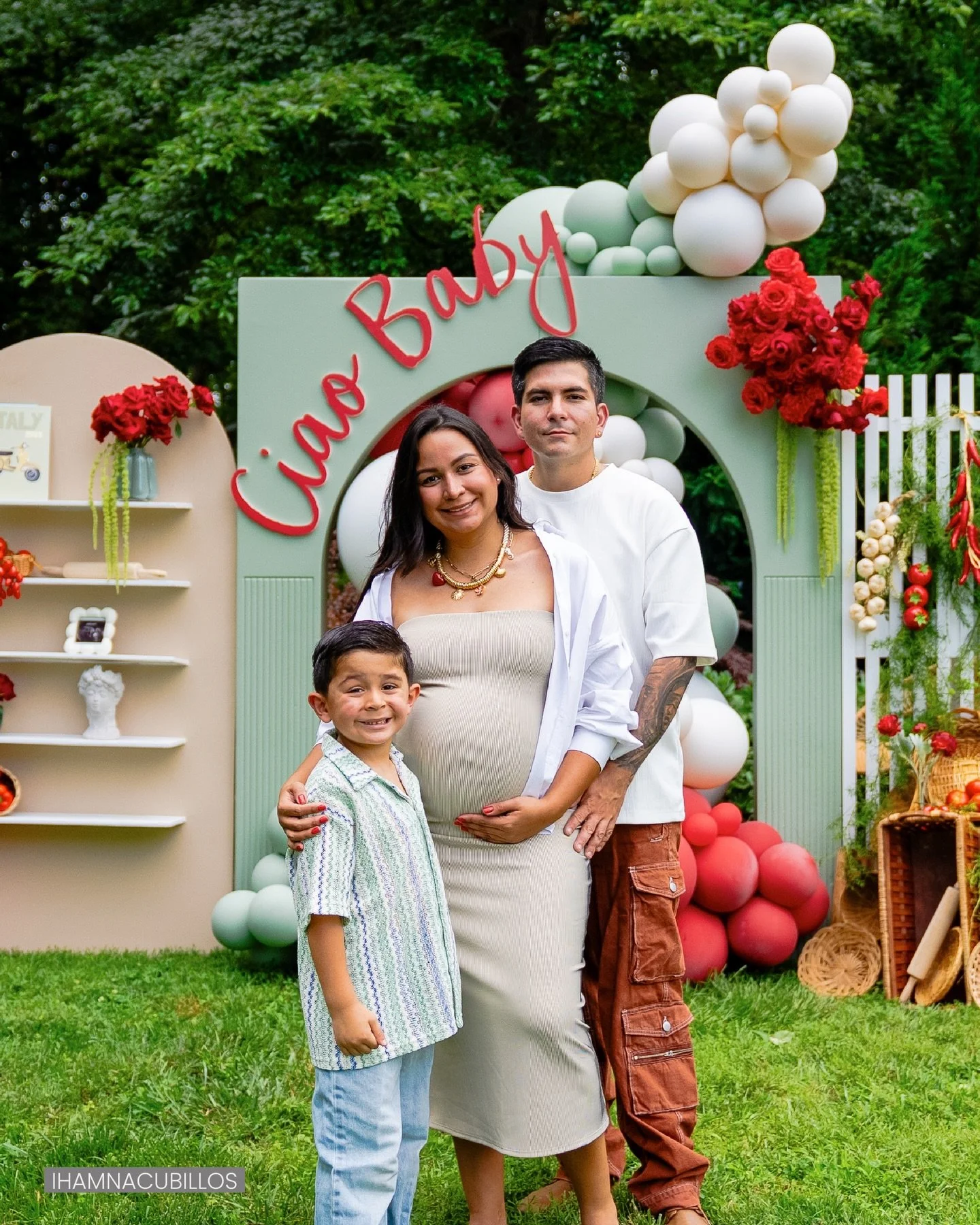 I love events where everything flows naturally.
Where no one poses too much, where people simply enjoy the moment and all I have to do is observe, wait, and capture.
That&rsquo;s exactly how this baby shower felt authentic, full of life, and filled w