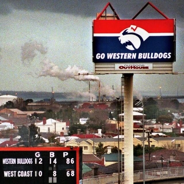 OUR UNOFFICIAL RETRO / REDISCOVERY WEEK JUST WENT UP A NOTCH! 🐾

‼️‼️‼️WE HAVE BEEN SEARCHING HIGH AND LOW TO FIND THE PHOTOGRAPHER OF THIS PHOTO ‼️‼️‼️

Taken at the @westernbulldogs last AFL game played at Whitten Oval in 1997. Please DM us if you