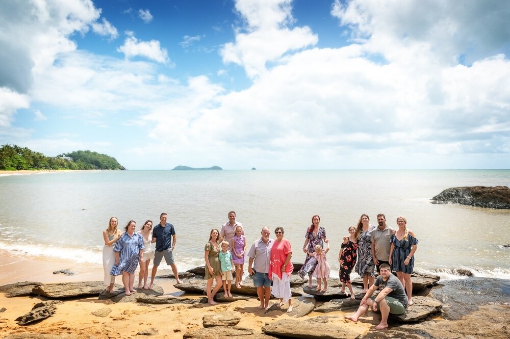 Big family portraits at the beach are always fun! ⁣
#trinitybeach #trinaitybeachfamilyphotos #familyportraitscairns #cairnsfamilyportraits #familyphotoscairns #familyphotosportdouglas #holidayphotosportdouglas #portdouglasphotographer #cairnsphotogra