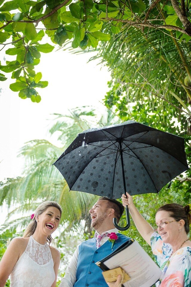 Sometimes it rains - but how cares? You're marrying the love your life!⁣
@ourceremony
@seatempleportdouglas 
#portdouglasweddingphotography #portdouglasweddingphotographer #portdouglasweddingphotos #portdouglasbeachwedding #azurephotographyportdougla