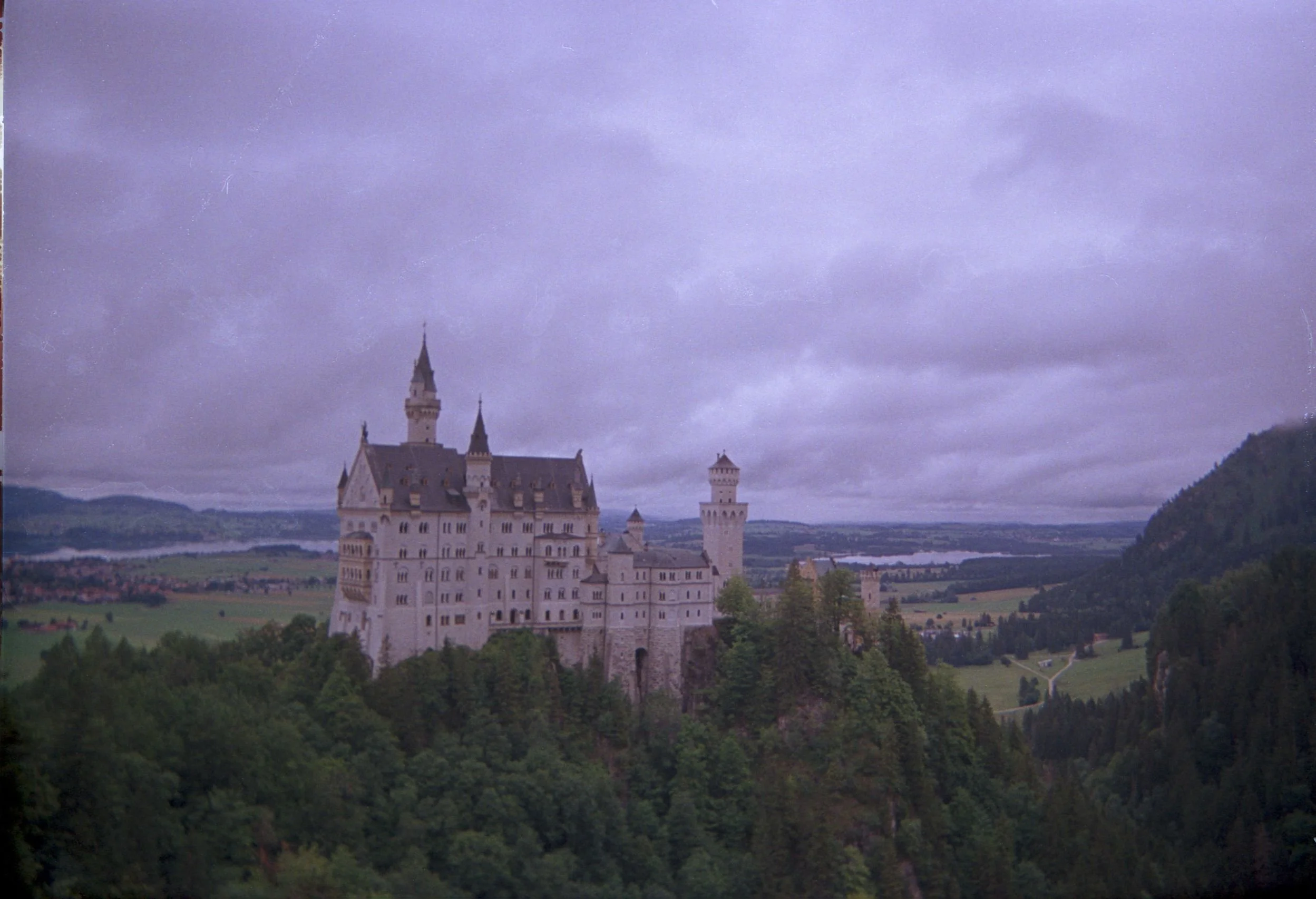 Neue Schwanstein From The Bridge.jpg