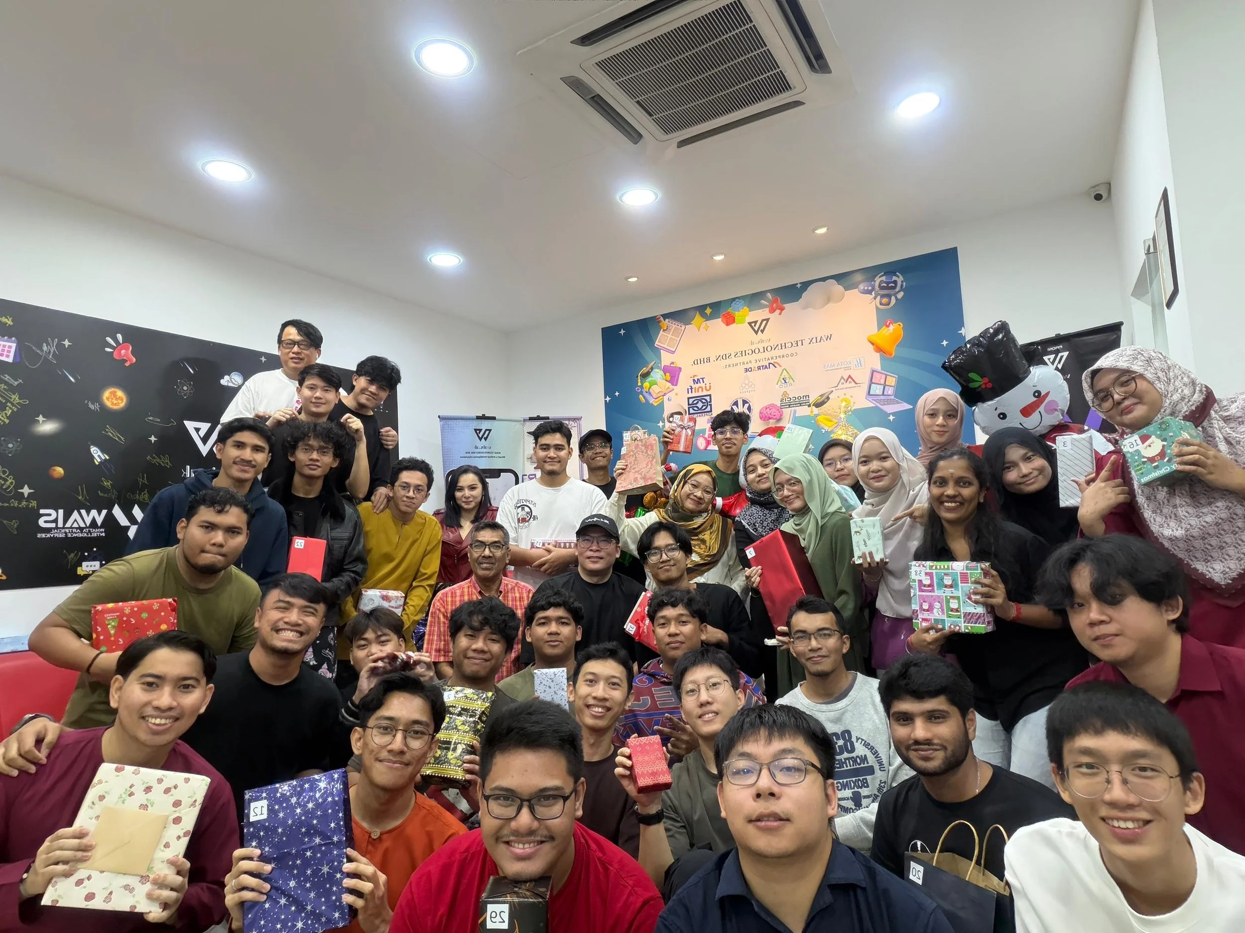 WhatsApp Image 2025-12-19 at 09.51.50.jpeg