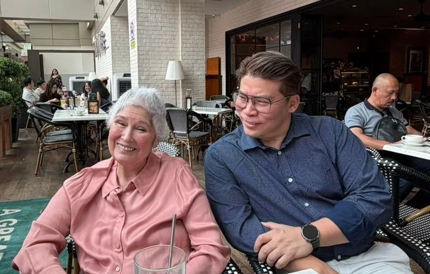 LUNCH MEETING YAM TUNKU DR. KAMARIAH AMINAH MAIMUNAH ISKANDARIAH BINTI ALMARHUM SULTAN ISKANDAR