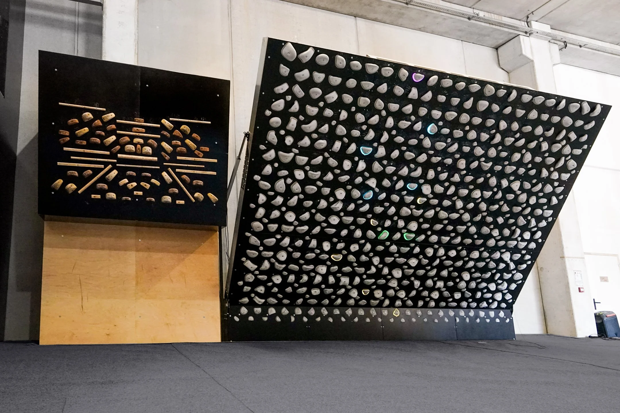 FRANCE_Mougins, Alpes‑Maritimes_BLOC PARTY CLIMBING_WEB_8.jpg