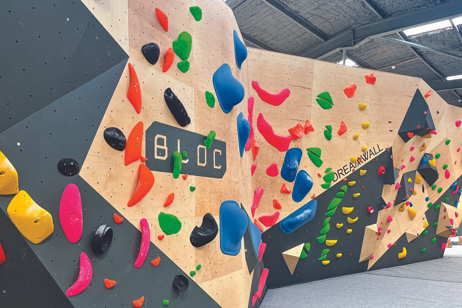 IRELAND_Dublin_BLOC CLIMBING GYM_WEB_.jpg