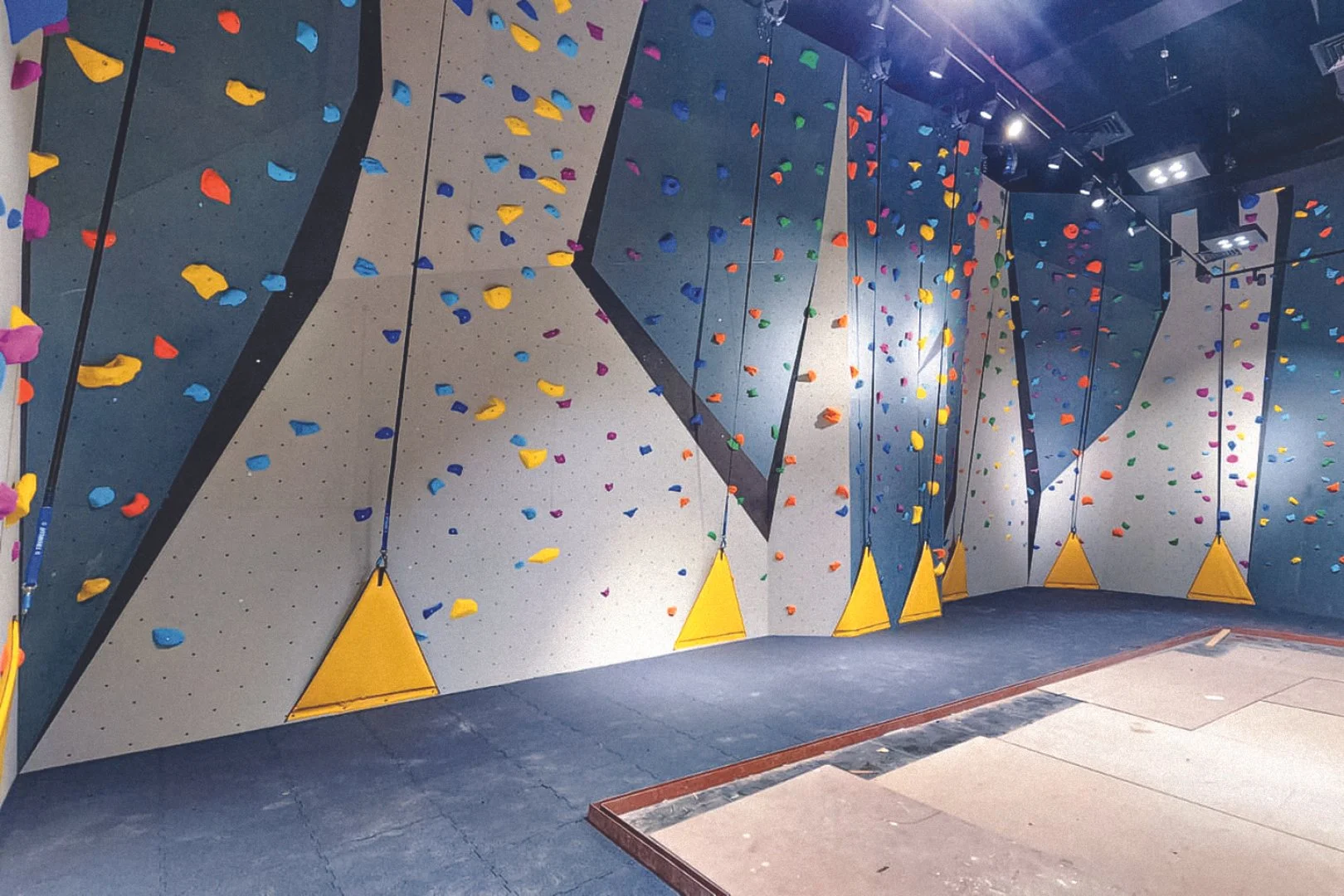 UAE_Dubai_NEKHEEL MALL_WEB_2.jpg