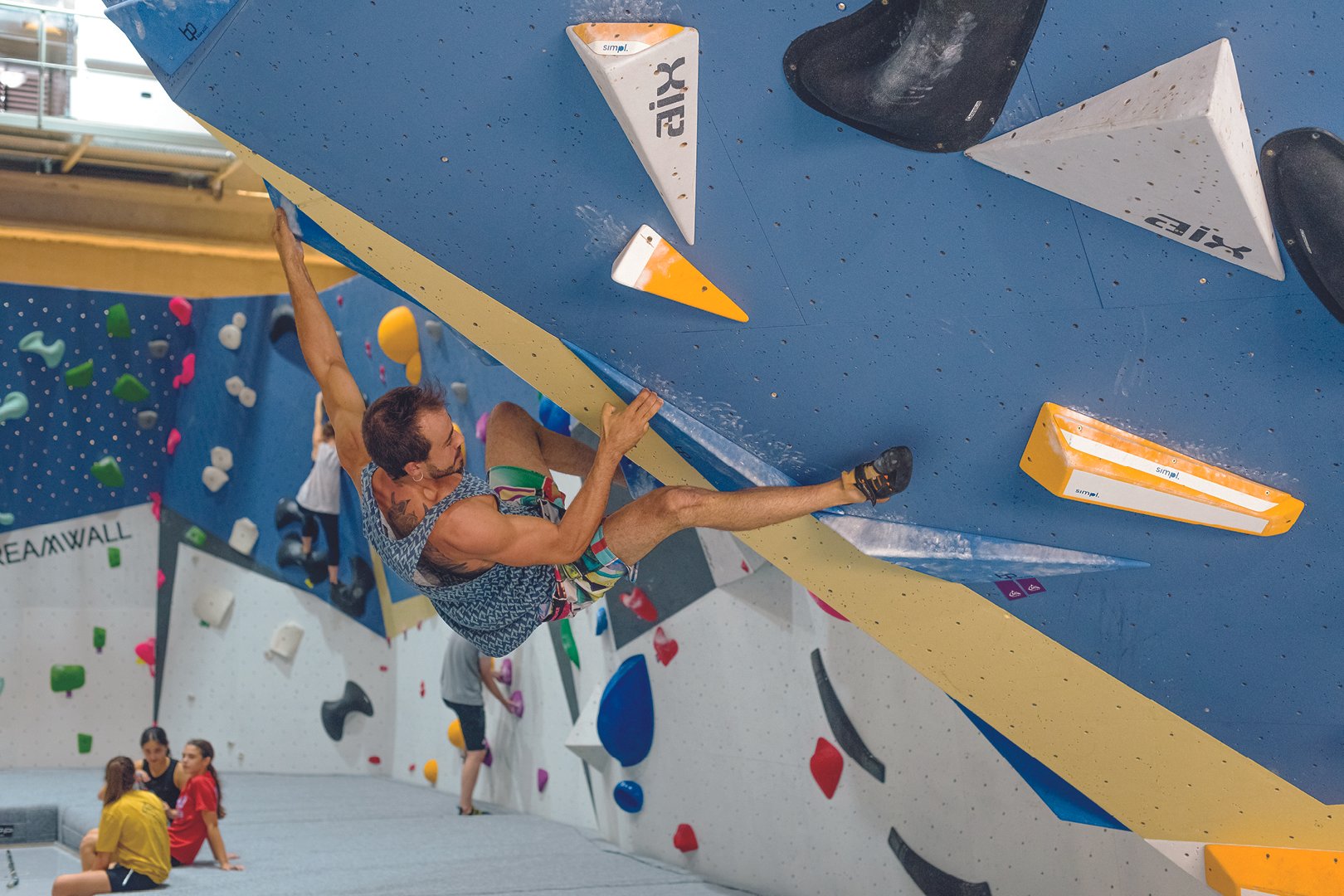 SPAIN_Barcelona_SHARMA CLIMBING BCN_WEB_2.jpg