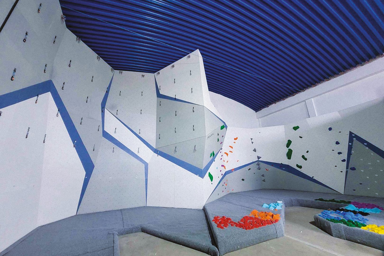 PORTUGAL_Peniche_THE WEST CLIMBING_WEB_2.jpg