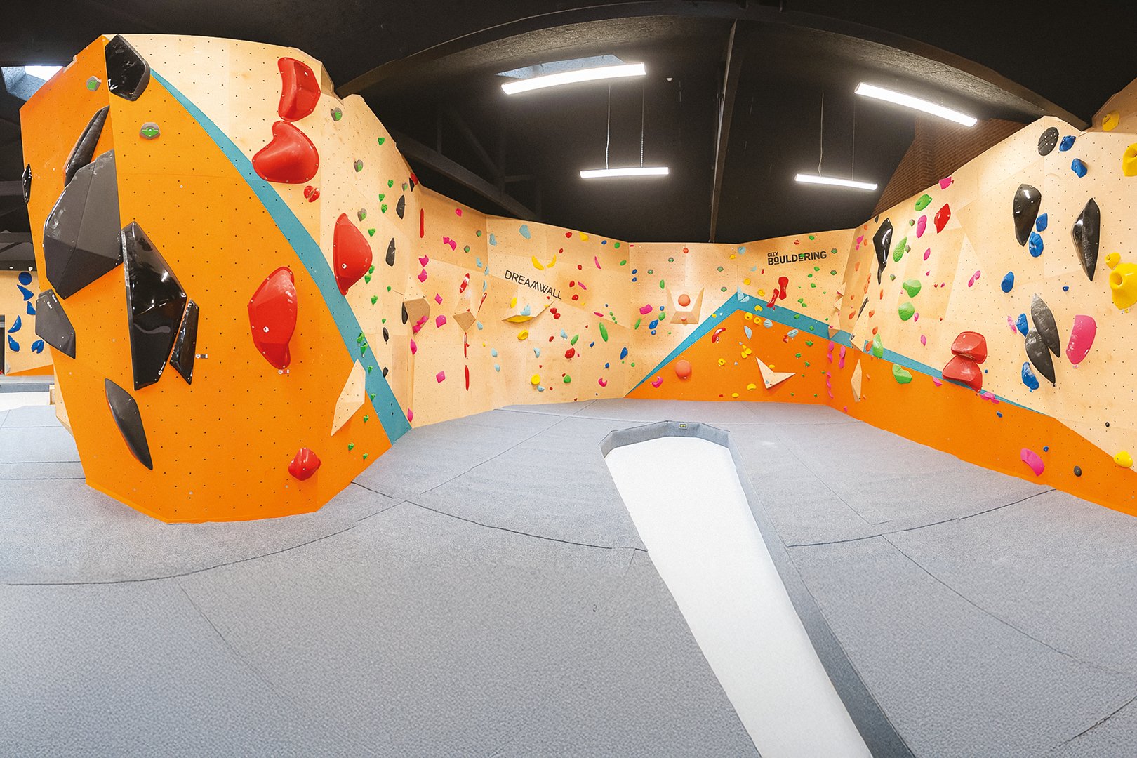 UK_London_CITY BOULDERING STRATFORD_WEB_6.jpg