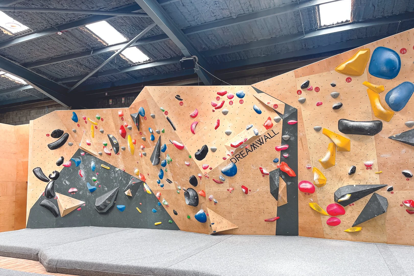 IRELAND_Dublin_BLOC CLIMBING GYM_WEB_2.jpg