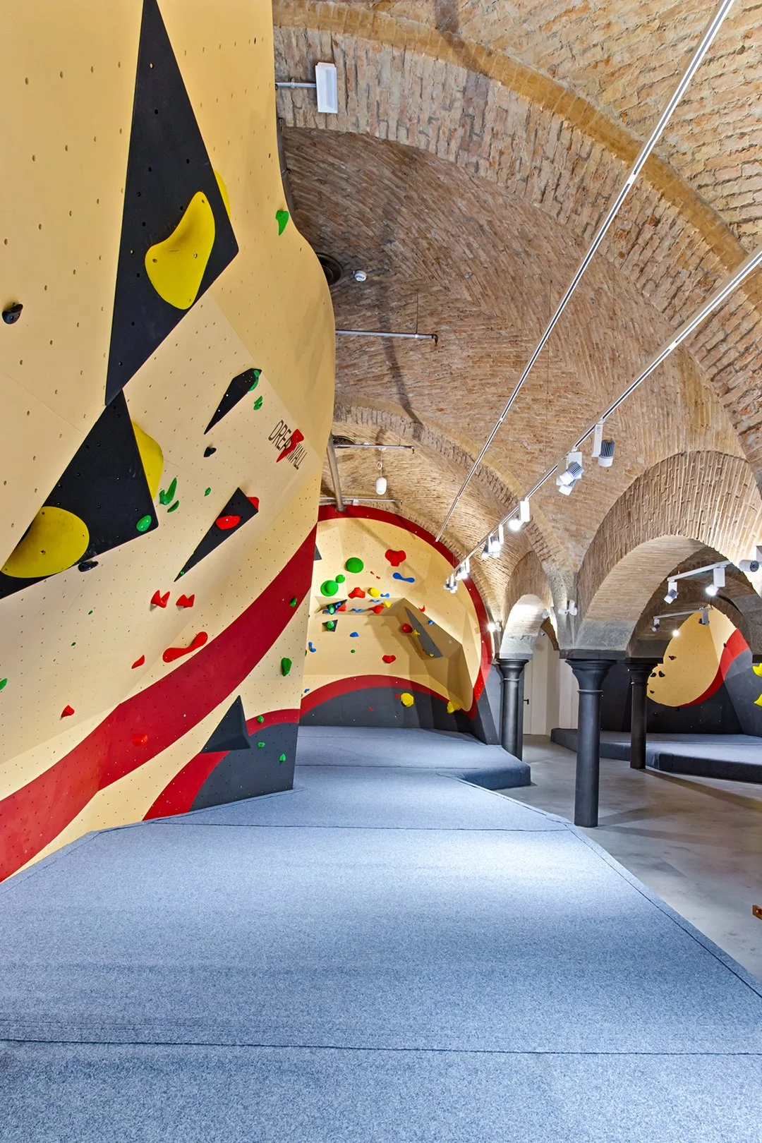 ITALY_Trieste, Friuli‑Venezia Giulia_DOLOMYTE BOULDERING GYM_WEB_14.jpg