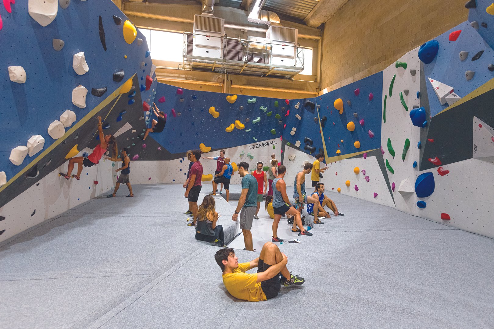 SPAIN_Barcelona_SHARMA CLIMBING BCN_WEB_3.jpg