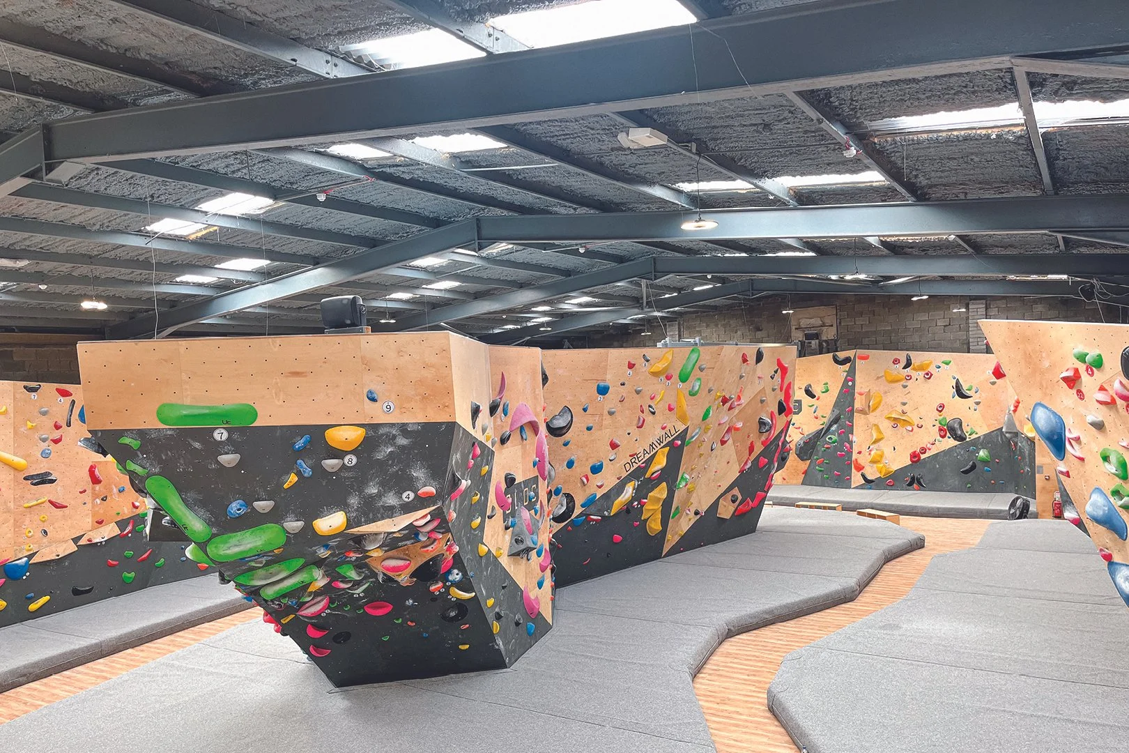 IRELAND_Dublin_BLOC CLIMBING GYM_WEB_4.jpg