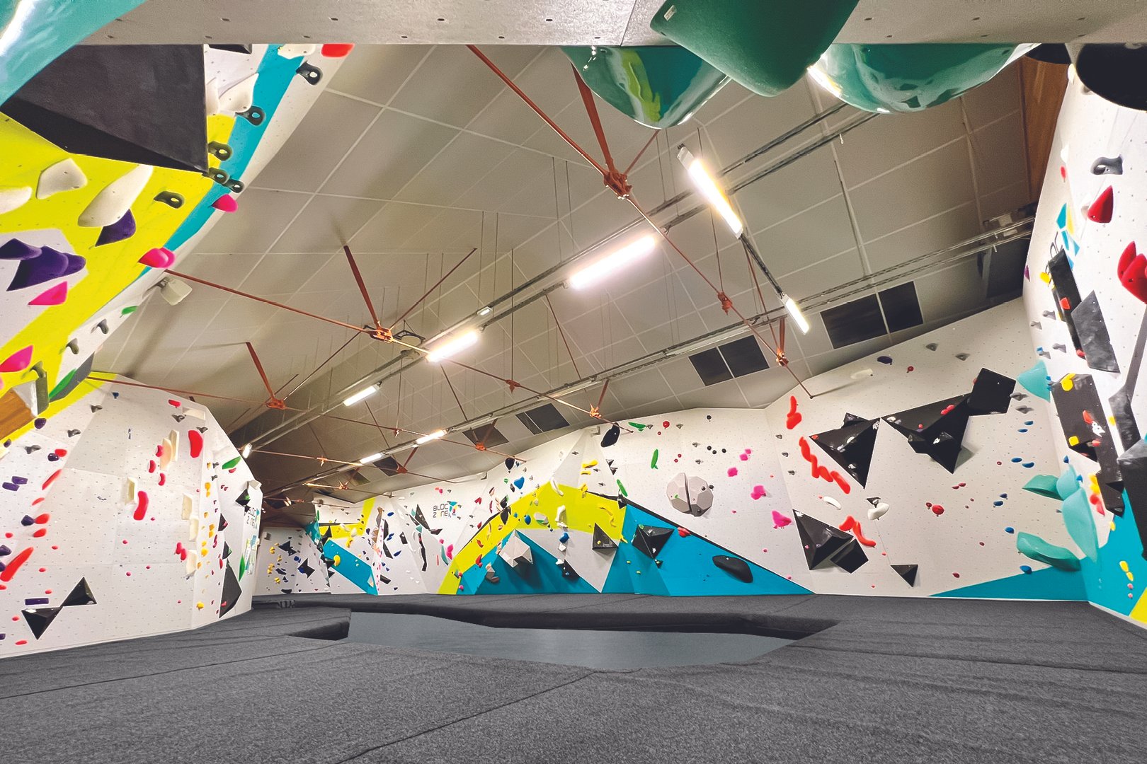 FRANCE_Yzeure, Allier_BLOC ZONE_WEB_2.jpg