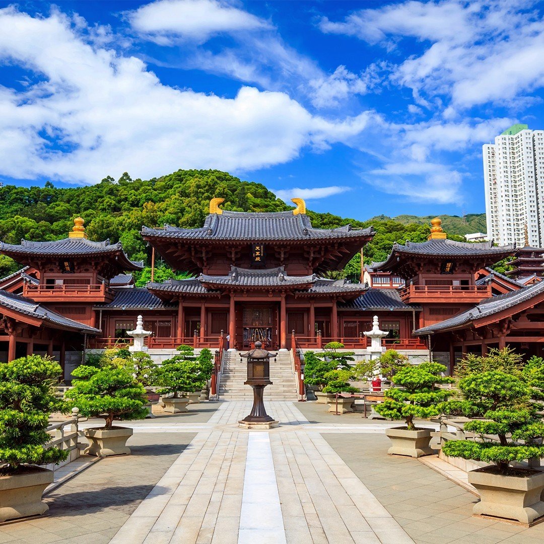 I love this city, but at times it can feel crowded and overwhelming! As today is Buddha's Birthday (a public holiday here in Hong Kong), I thought I would share a lovely place to visit when you're in need of a break: The Chi Lin Nunnery.⁠
⁠
It is a r