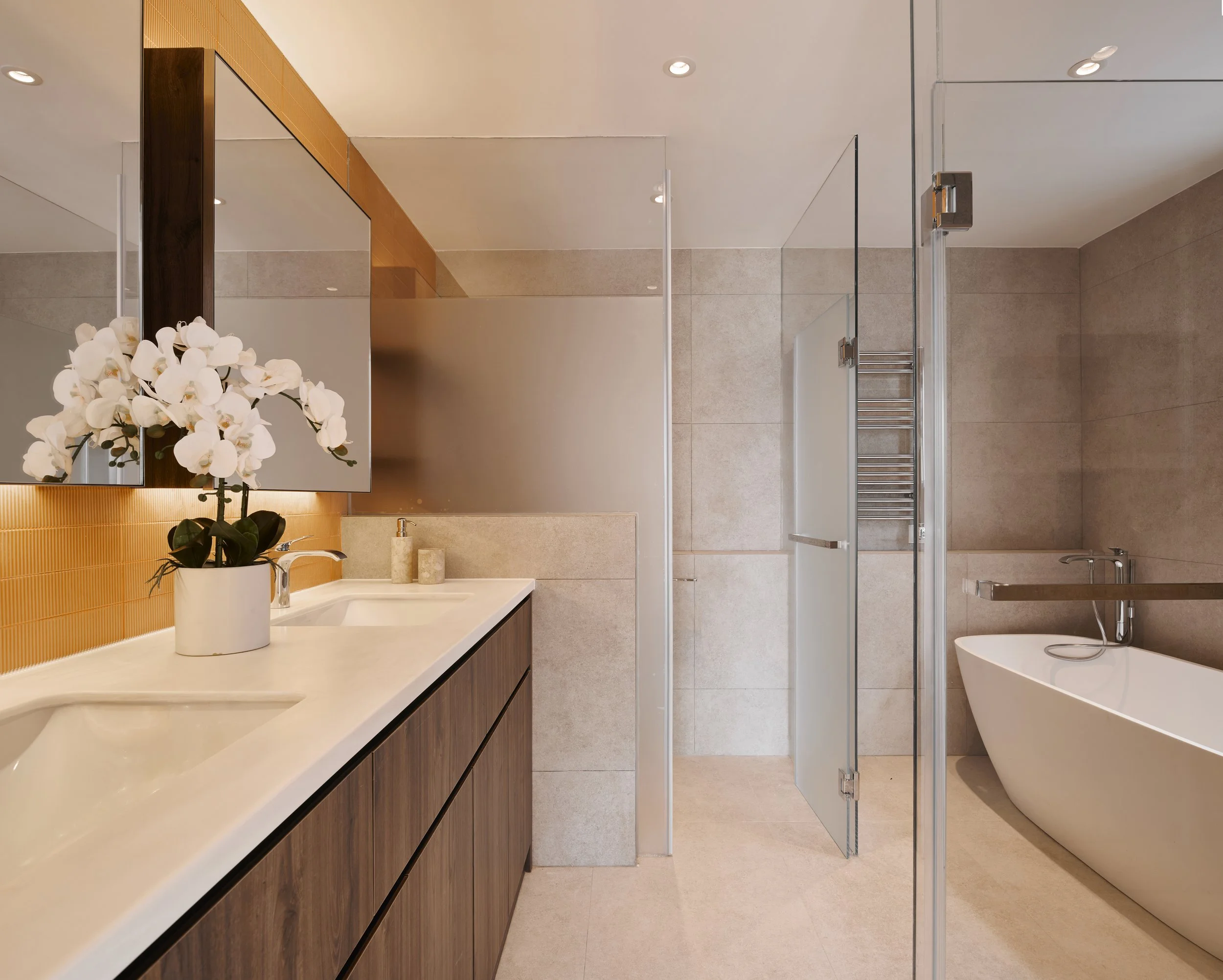 Sai Kung House Renovation_Master Bathroom_Spa_Tub.jpg