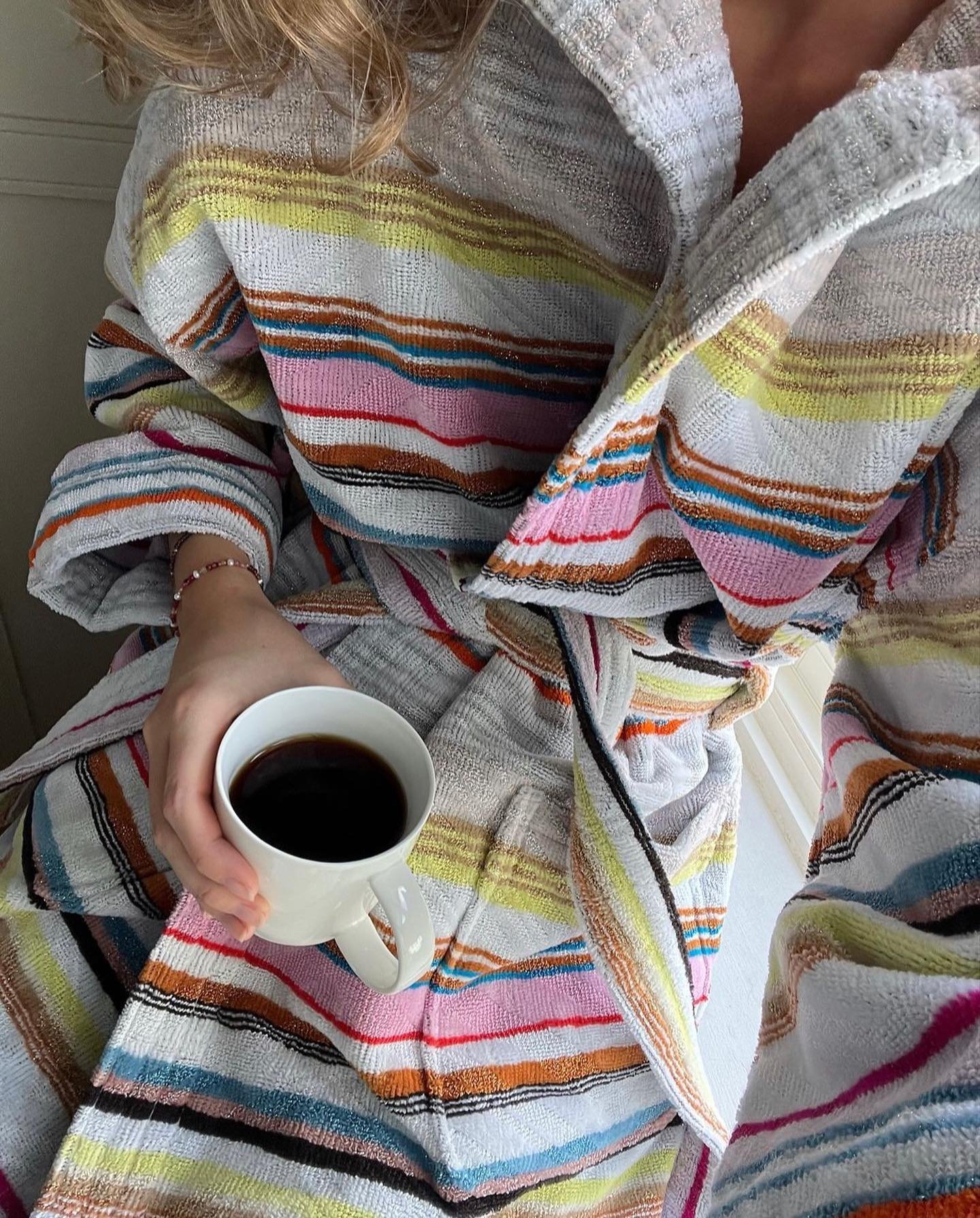 If this isn&rsquo;t the cutest bathrobe you&rsquo;ve ever seen then we don&rsquo;t know! Moonshadow Bathrobe from @missoni 💖 via @hoyerbergen 

#missoni #missonihome #missonihomecollection #interior #interiordesign #interiorinspiration #interiorinsp