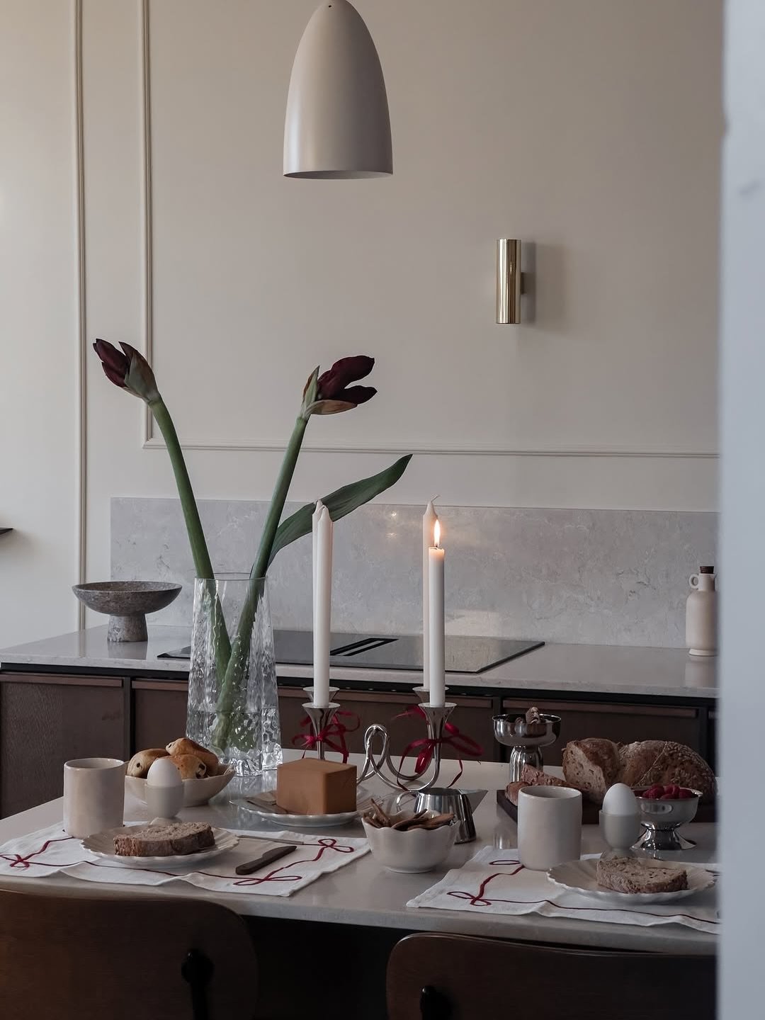 Christmas Holiday Breakfast via @madelainekv 🧈❤️

#mateus #servise #borddekking #frokost #insidetooas