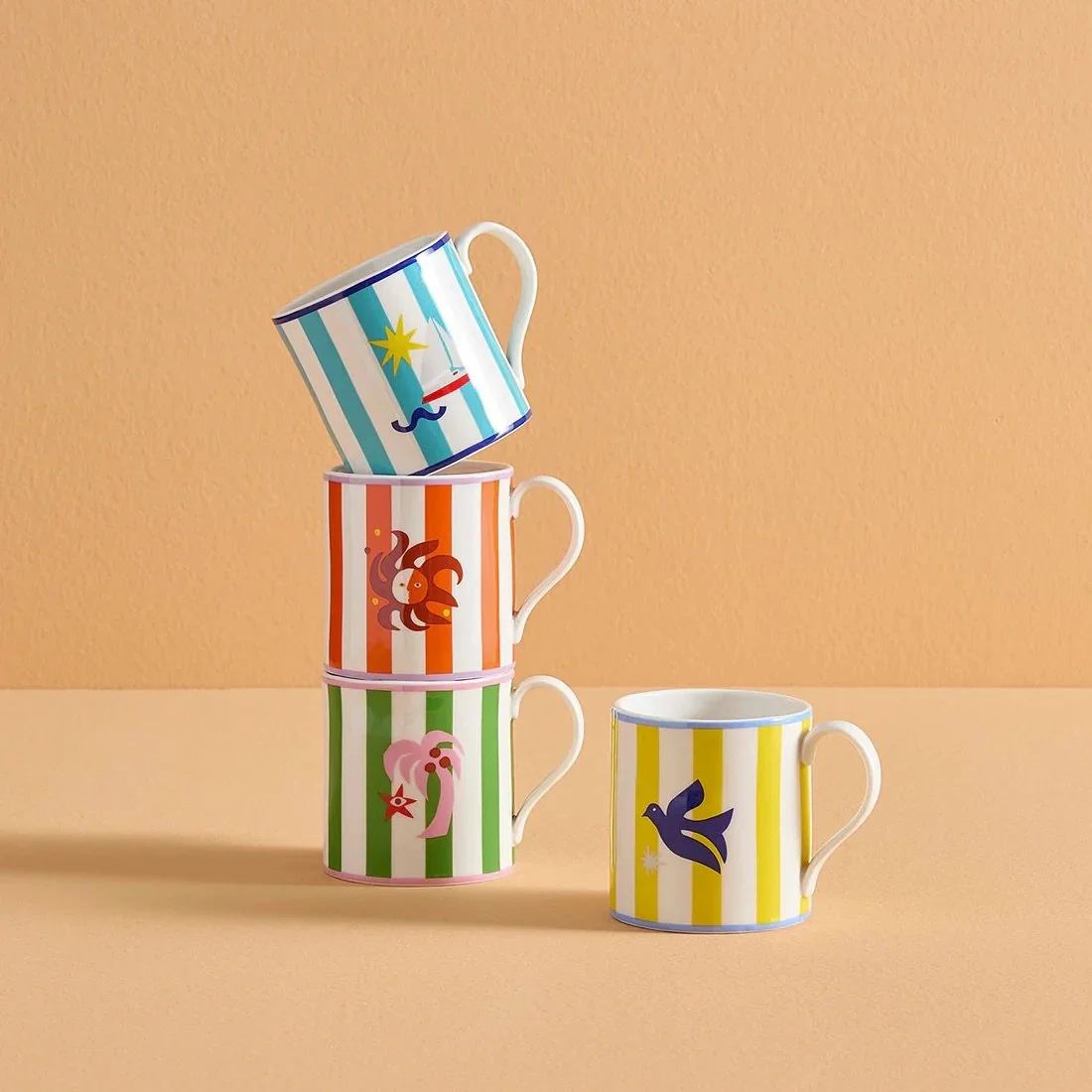 Coming in hot! New playa mugs from Jonathan Adler🌴❤️&zwj;🔥

#jonathanadler #servise #kopp #interi&oslash;r #insidetooas