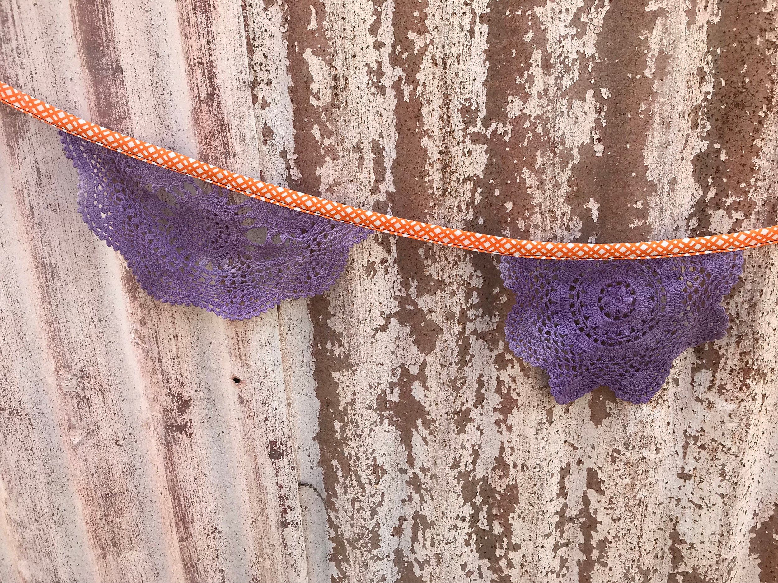 https://i.etsystatic.com/7990222/r/il/b6de4d/1699859525/il_fullxfull.1699859525_6e2a.jpg