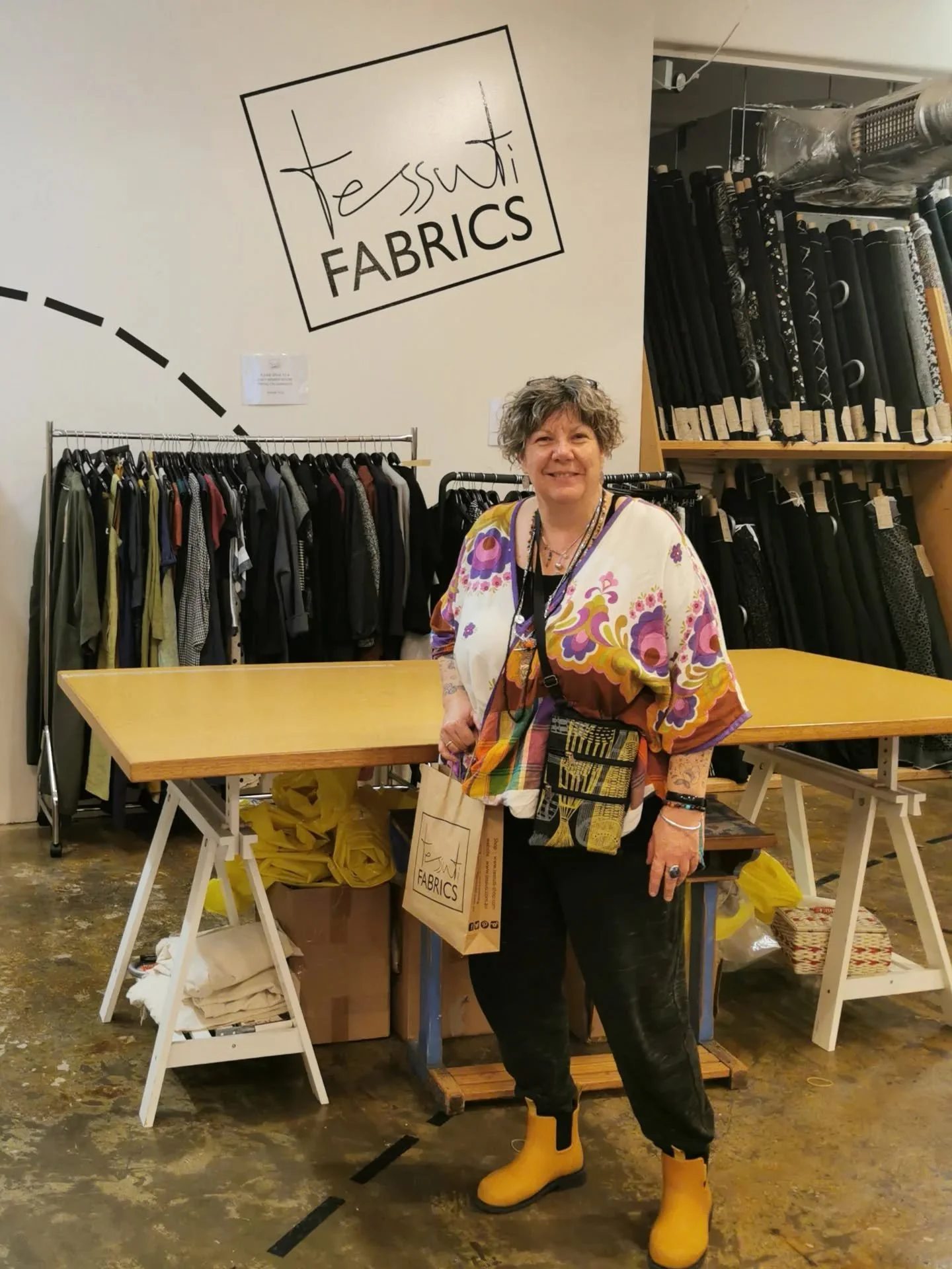 A quick visit to Melbourne fabric heaven...that is Tessuti. Stocking an amazing range of beautiful exquisite fabrics in an Aladdin's cave for textile lovers. Couple of pieces had to come home with me π