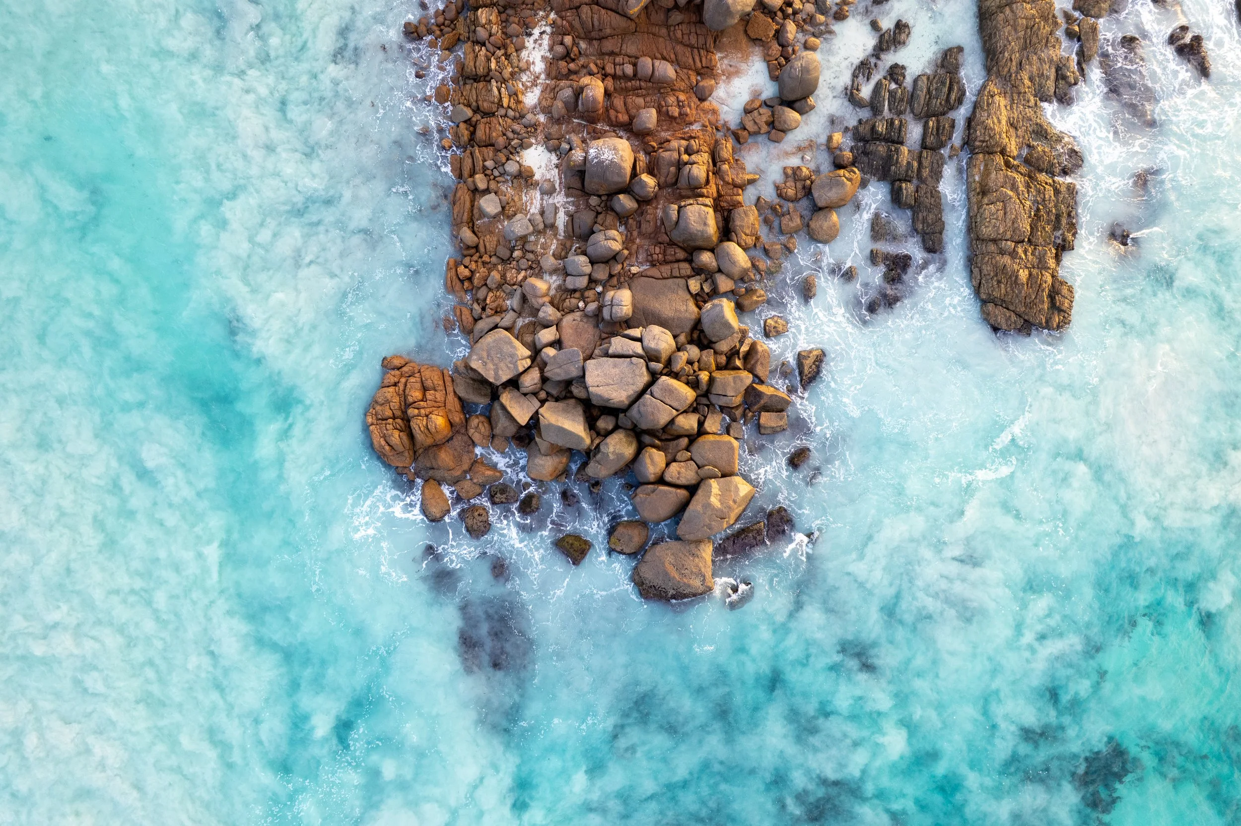 The Mine
Location : Wreck Beach