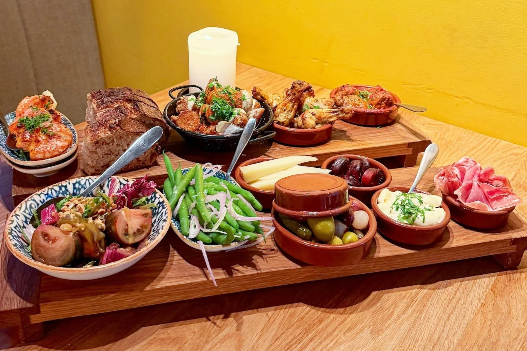 DELICATESSEN: Søndagstapas - perfekt å dele 