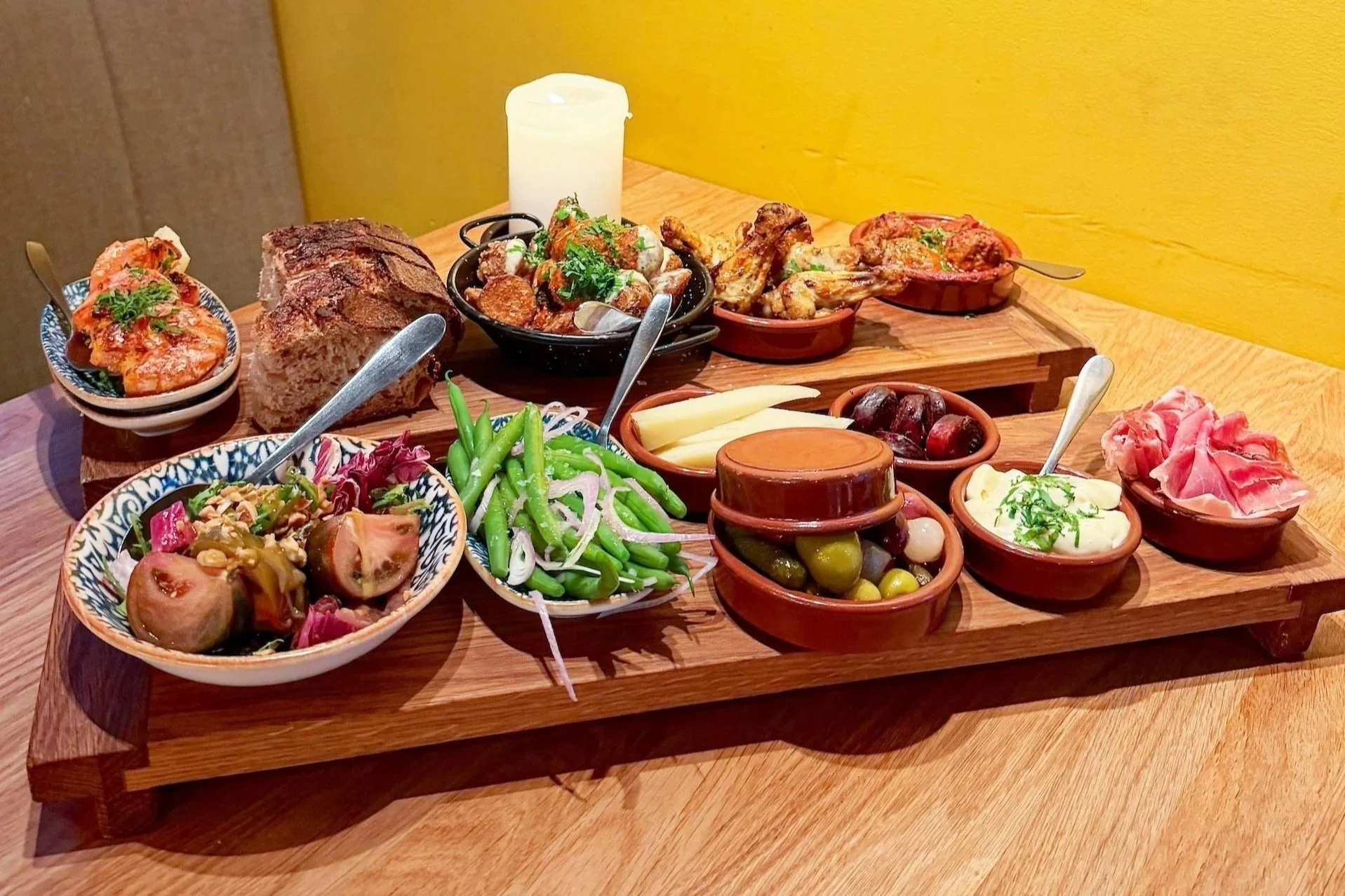 DELICATESSEN: Søndagstapas - perfekt å dele!