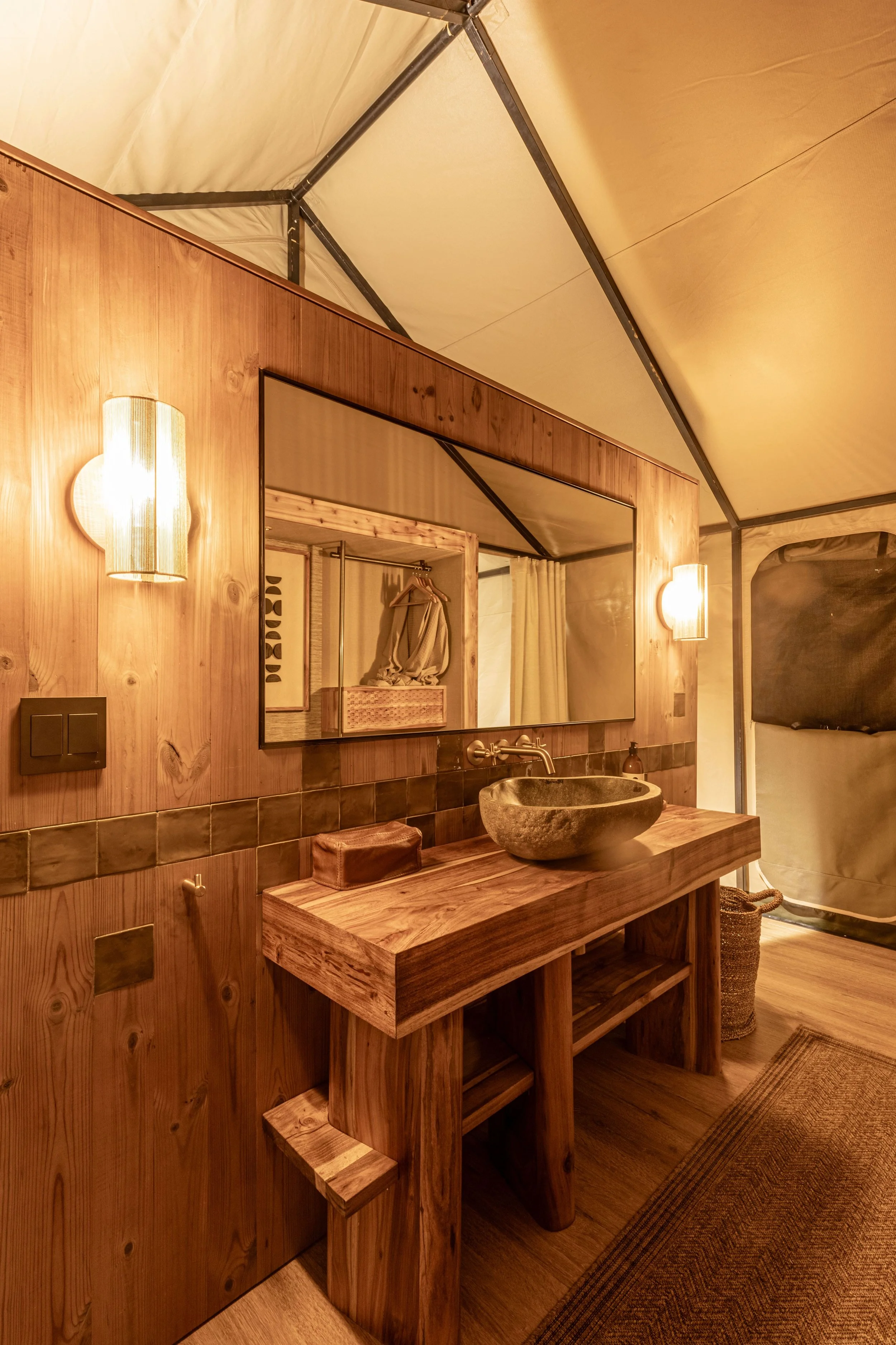 © Tammy Marlar - MAWIMBI BC - Tented Suites - IMG_5112-min.jpg