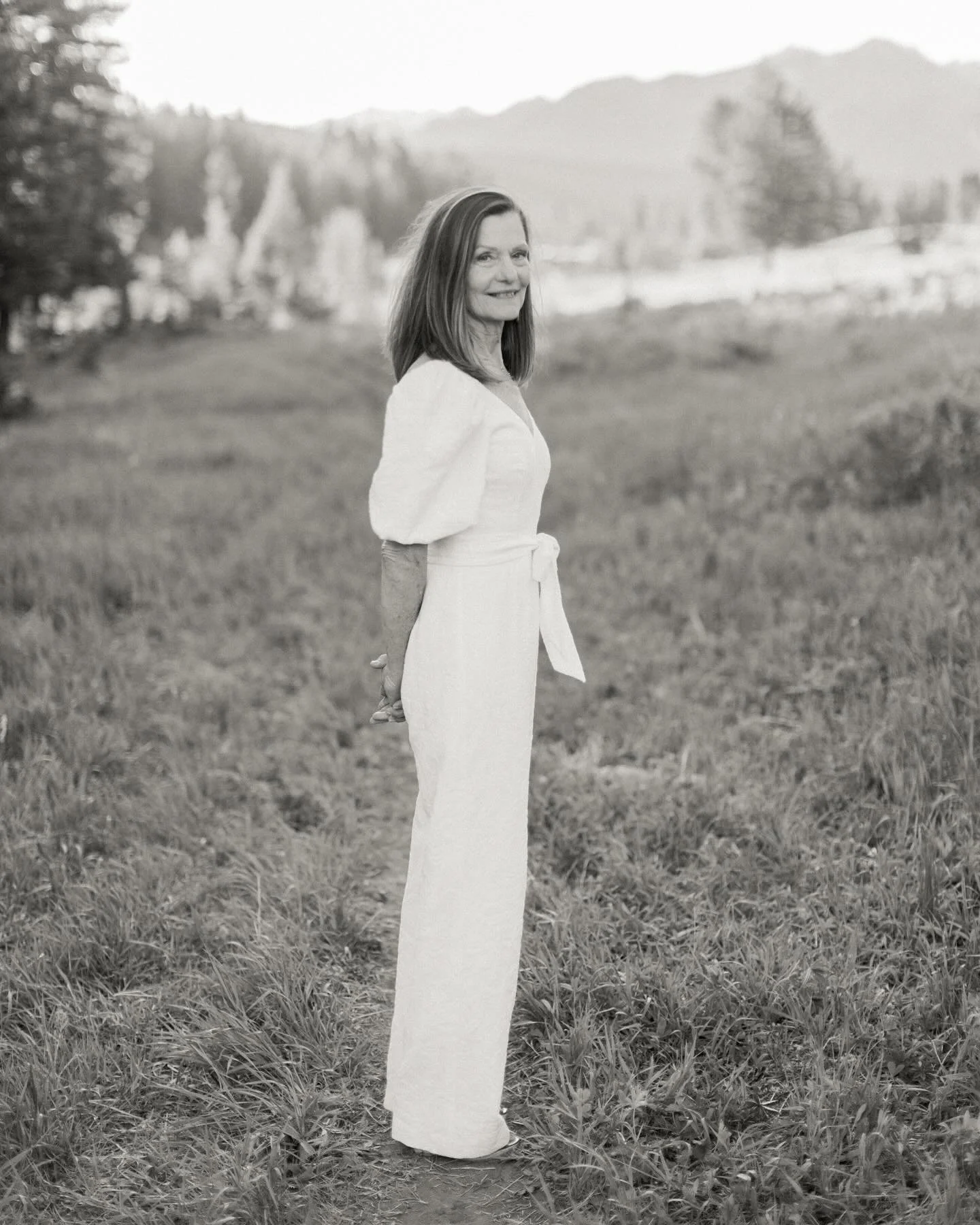 pretty ladies in pant suits | grandma | @bigskyfamilyphotographer