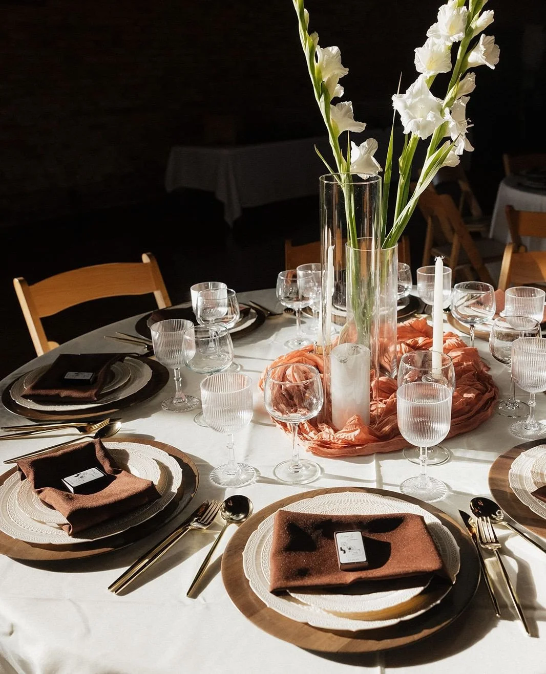 unique, personalized details > trendy, mass-produced details⁠
⁠
your wedding should be as unique as you and your fiance. ⁠
⁠
as you're planning, think about the type of design you feel drawn to. is it minimal or is it flashy? do you love earth ton