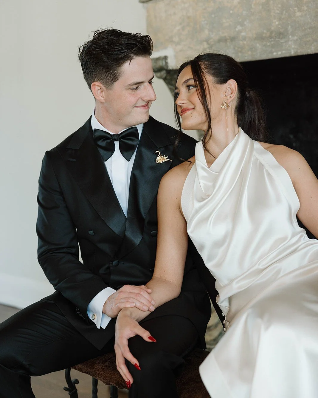 happy first anniversary to emily &amp; colin! 10.03.25

forever reminiscing on this day 🥂

Vendors:
Planner: @langleyeverafter
Venue: @bellacosaweddings
Photographer: @bystephanievelez
Florist: @statesoleilfloristry
Catering: @cocktails_catering
HMU