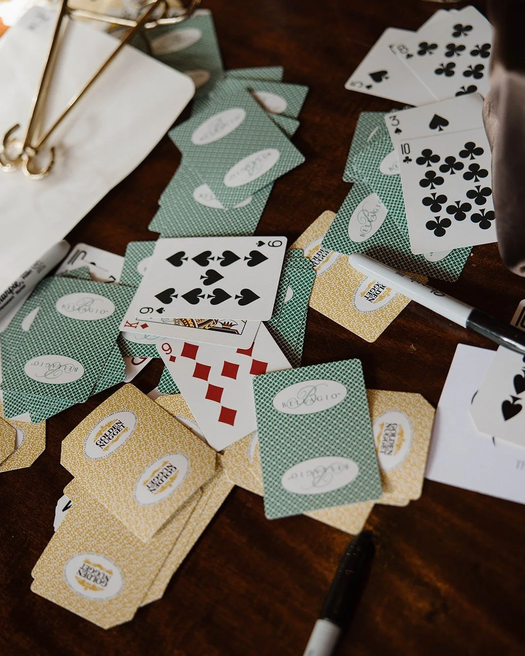 there are no rules when planning a wedding!!! it&rsquo;s about you and your fianc&eacute; - period.

if you want to make your guest book a deck of cards, we&rsquo;re doing it!! 

love this unique idea from e + c 🃏

Vendors:
Planner: @langleyeverafte
