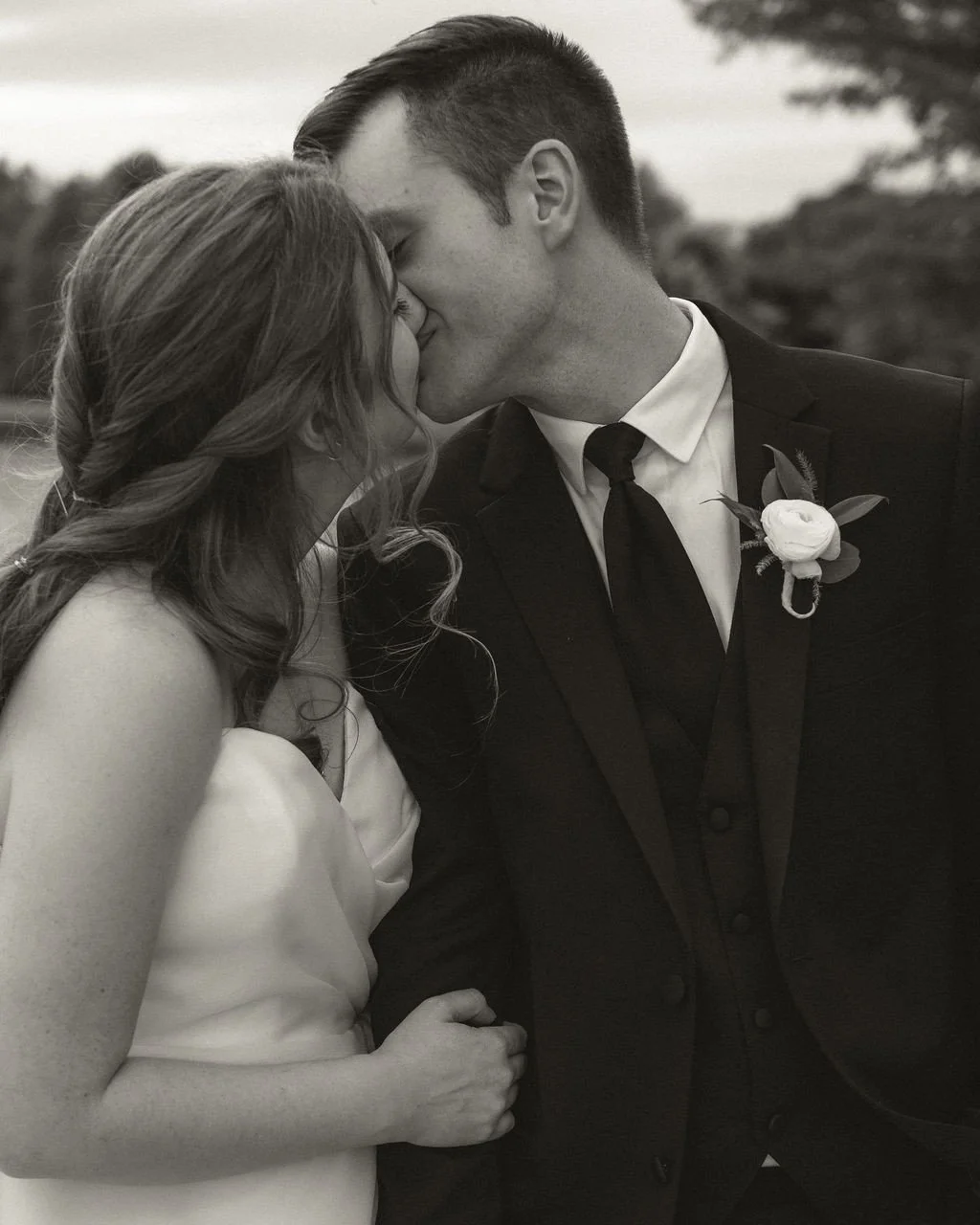 you can hear it in the silence
you can feel it on the way home
you are in love
true love ✨

Vendor Team:
Coordinator: @langleyeverafter
Venue: @springgroveweddings
Photographer: @abigaildakota_photo
Videographer: @rossphotoandfilm
Hair: @carlcurameng